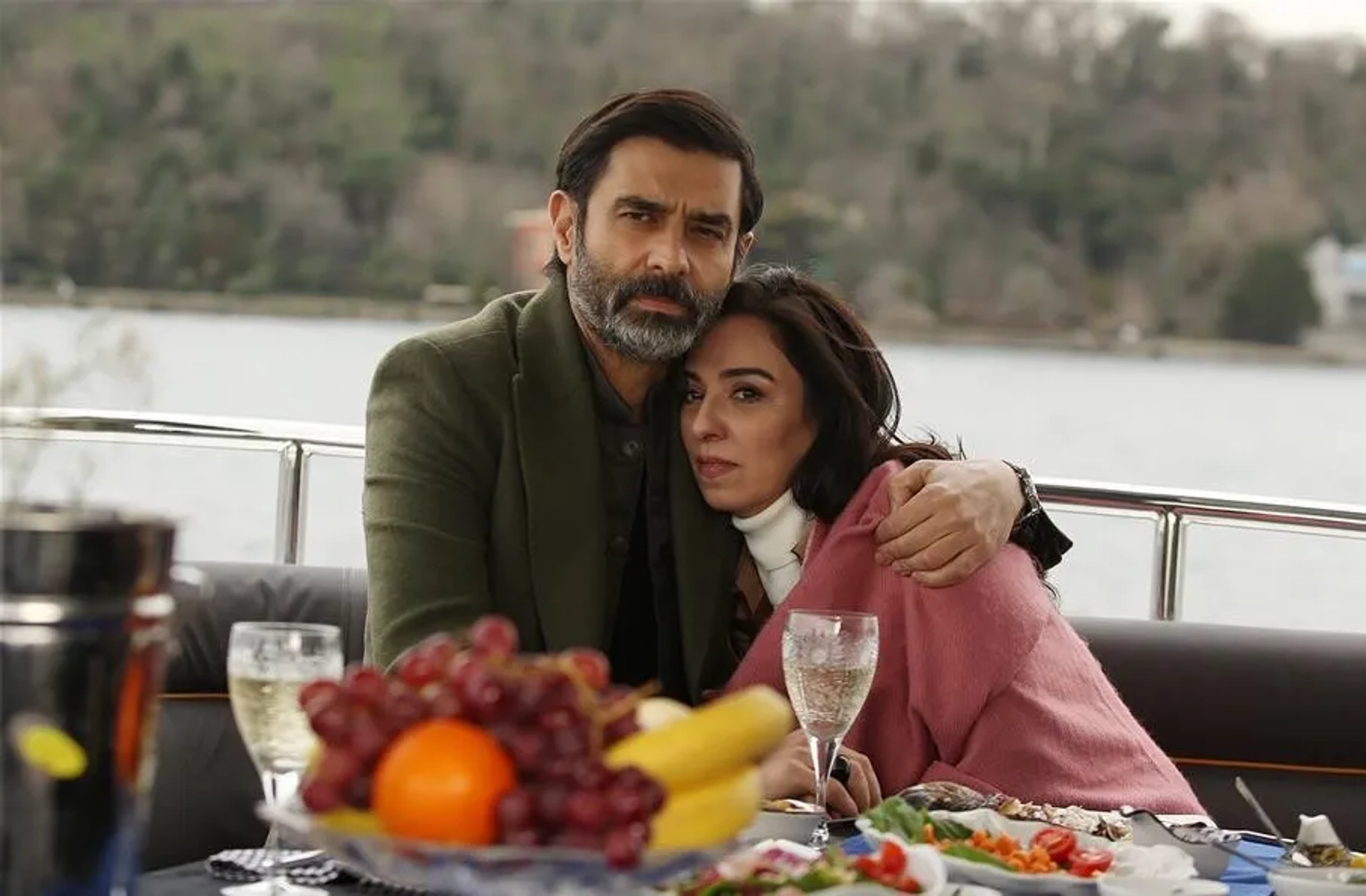 Cansel Elcin and Esra Bezen Bilgin in My Left Side (2020)