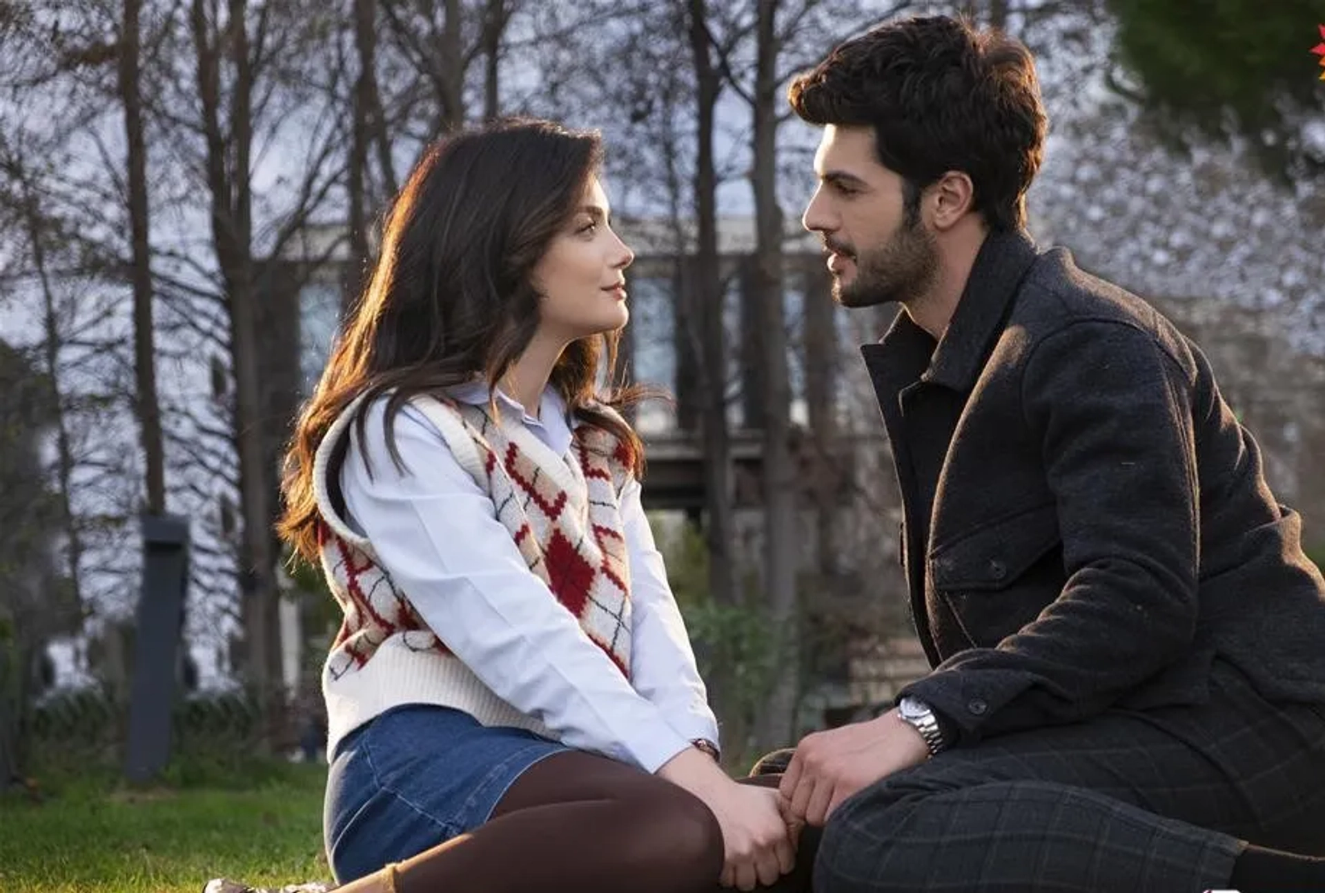 Özge Yagiz and Tolga Mendi in My Left Side (2020)