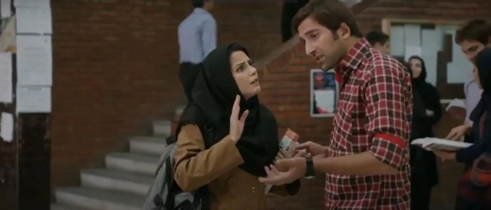 Hamed Mir Bageri and Tannaz Tabatabaei in King of Ear (2013)