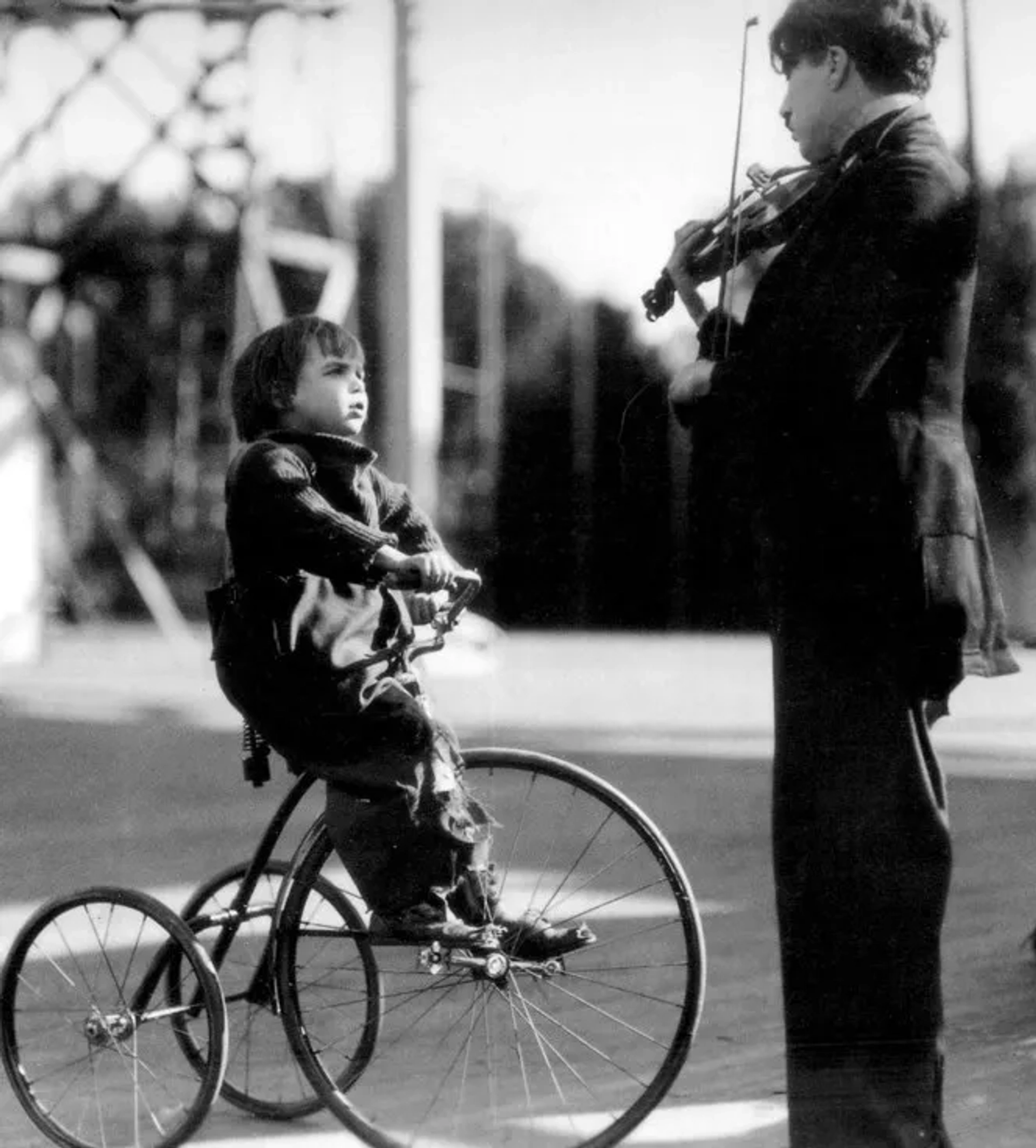 Charles Chaplin and Jackie Coogan in The Kid (1921)