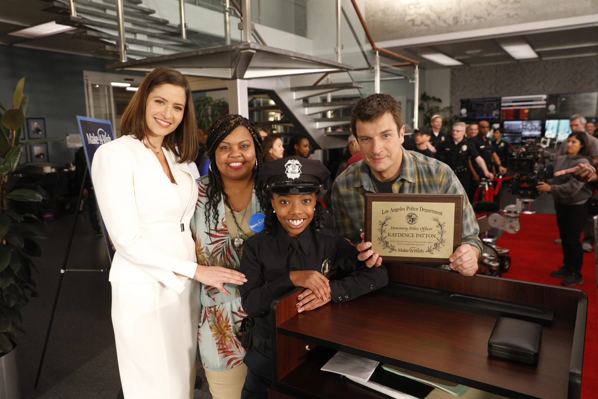 Nathan Fillion, Kaydence Patton, and Mercedes Mason in The Rookie (2018)