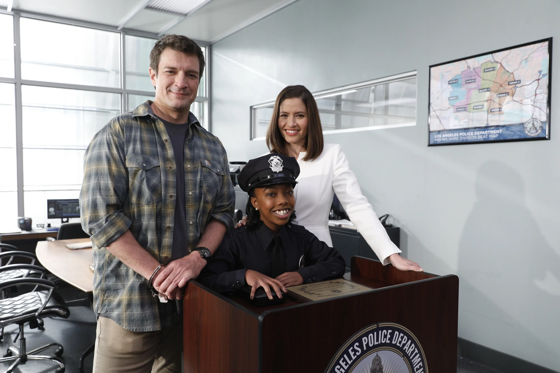 Nathan Fillion, Kaydence Patton, and Mercedes Mason in The Rookie (2018)