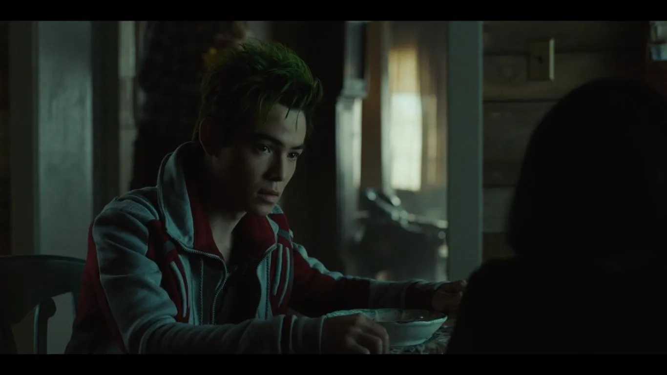 Ryan Potter and Teagan Croft in Titans (2018)