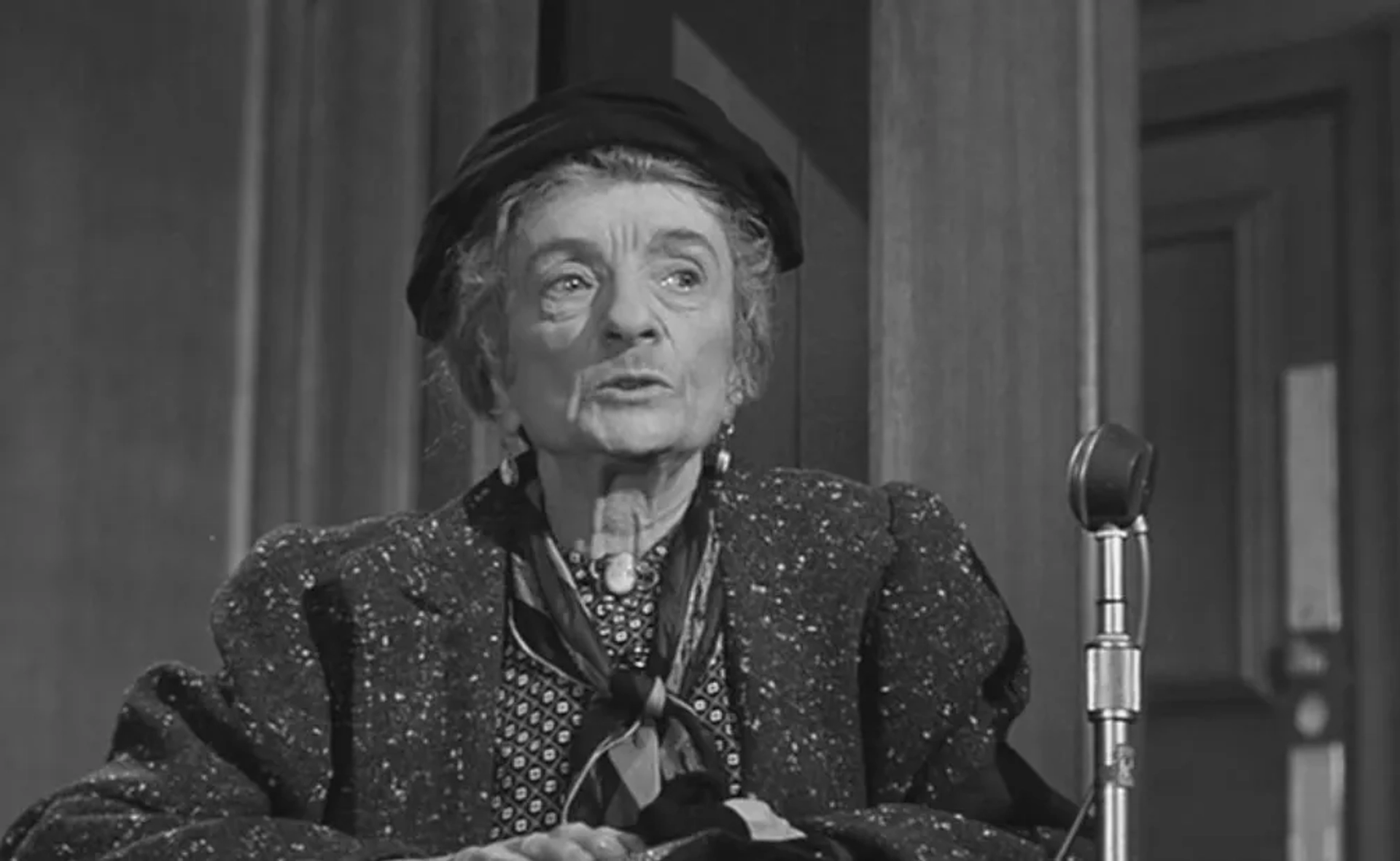 Una O'Connor in Witness for the Prosecution (1957)