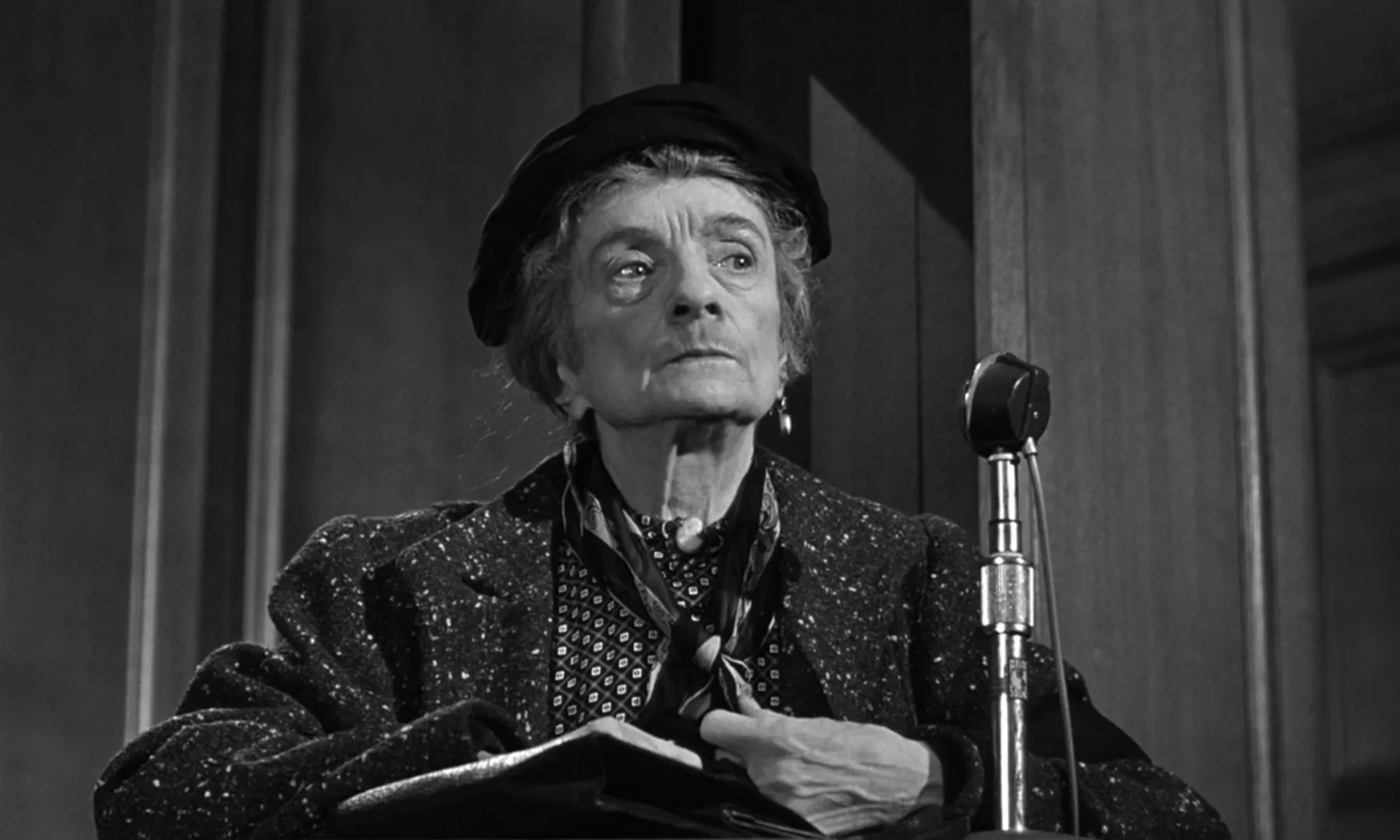 Una O'Connor in Witness for the Prosecution (1957)