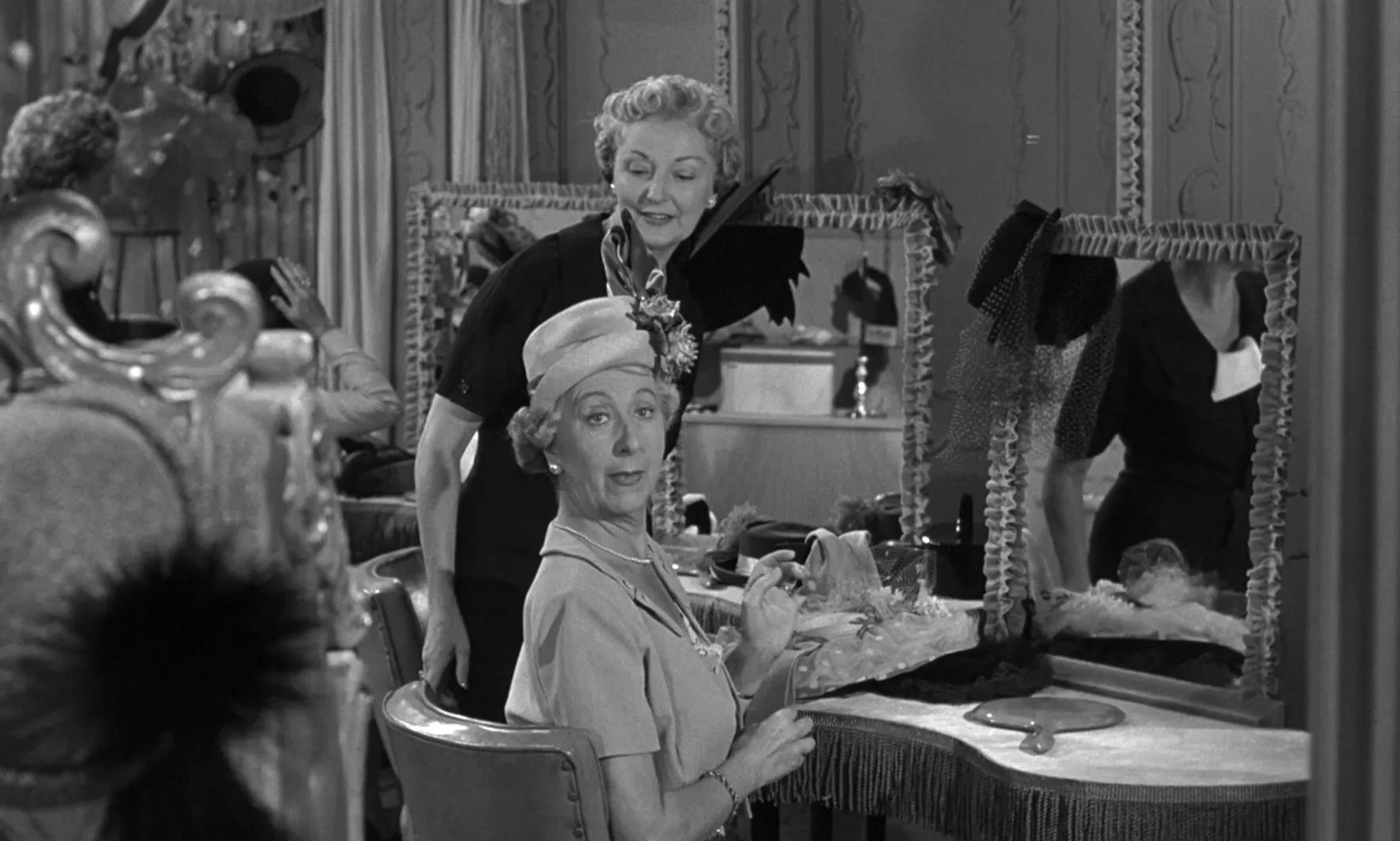 Norma Varden in Witness for the Prosecution (1957)