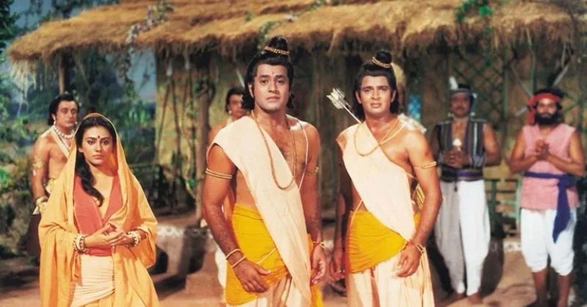 Deepika Chikhalia, Sunil Lahri, Sanjay Jog, Sameer Rajda, and Arun Govil in Ramayan (1987)