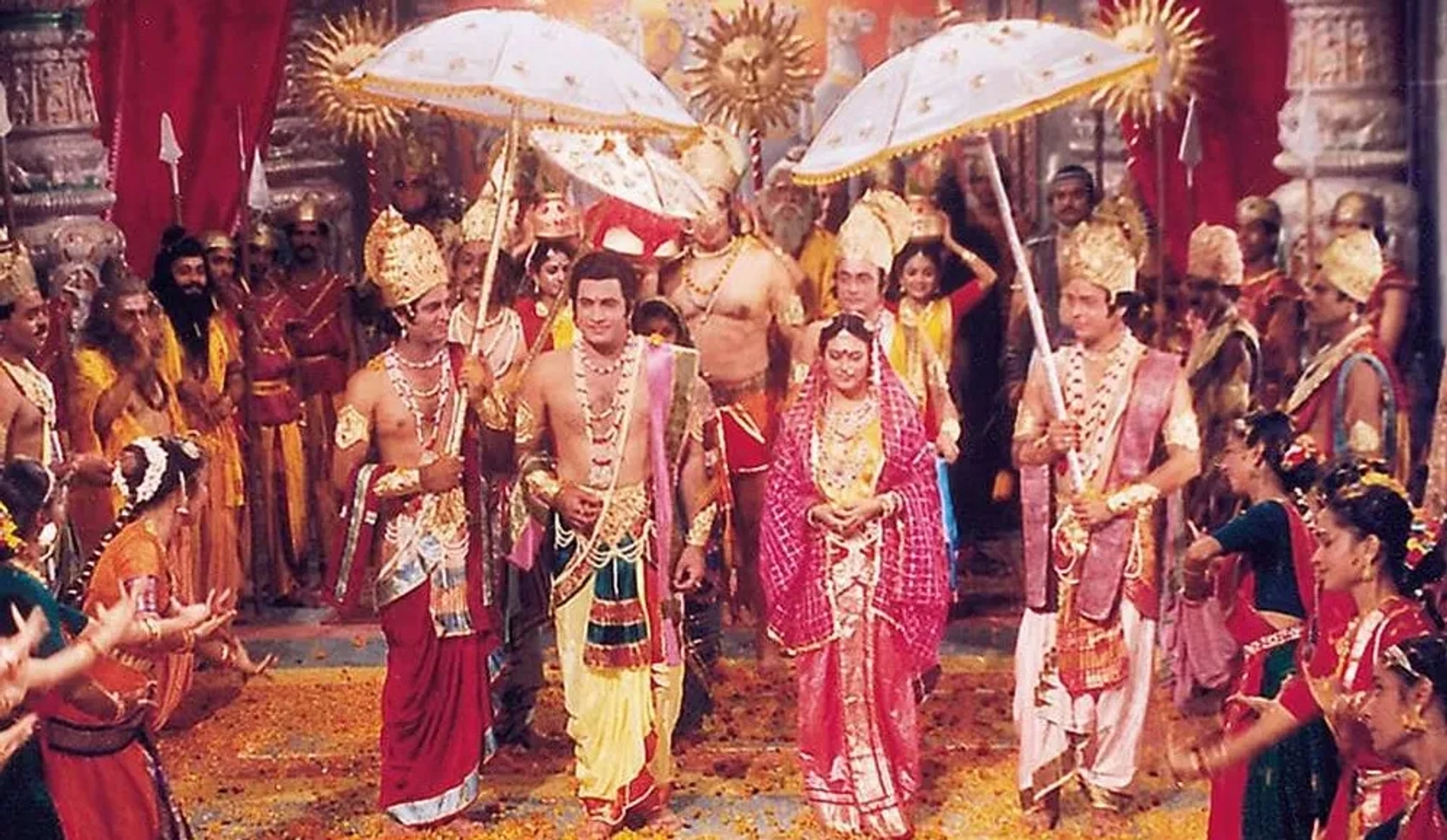 Deepika Chikhalia, Sunil Lahri, Dara Singh Randhawa, Sanjay Jog, Sameer Rajda, and Arun Govil in Ramayan (1987)