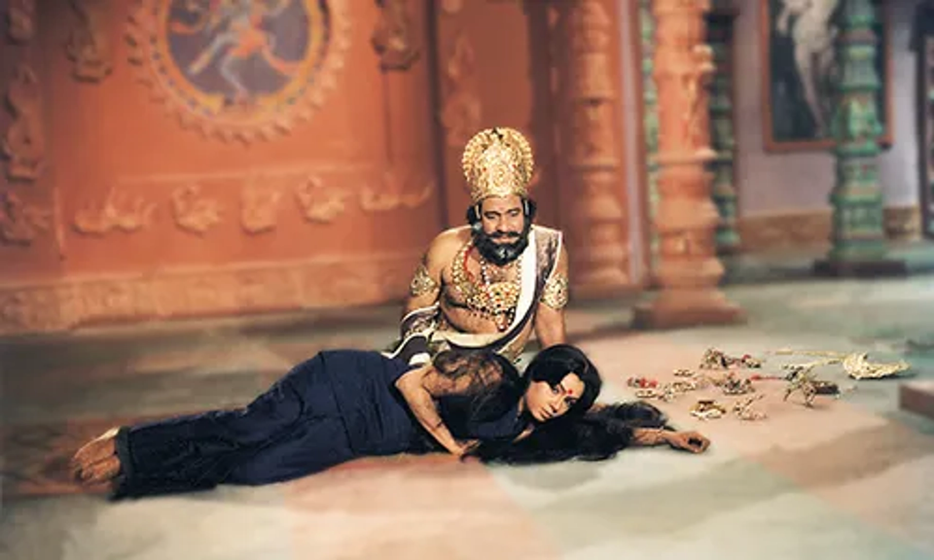 Padma Khanna and Bal Dhuri in Ramayan (1987)