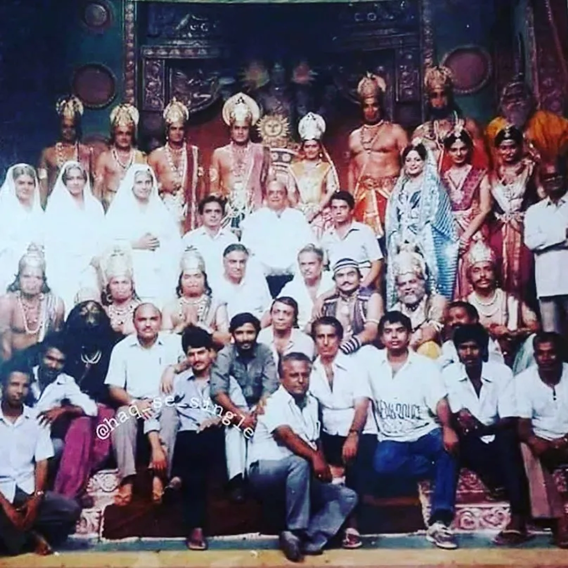 Chandrashekhar Vaidya, Sudhir Dalvi, Deepika Chikhalia, Padma Khanna, Sunil Lahri, Ramanand Sagar, Dara Singh Randhawa, Jayshree Gadkar, Rajni Bala, Shyamsundar Kalani, Rajshekhar Upadhyay, Bashir Khan, Girish Seth, Sanjay Jog, Sameer Rajda, Arun Govil, and Giriraj Shukla in Ramayan (1987)