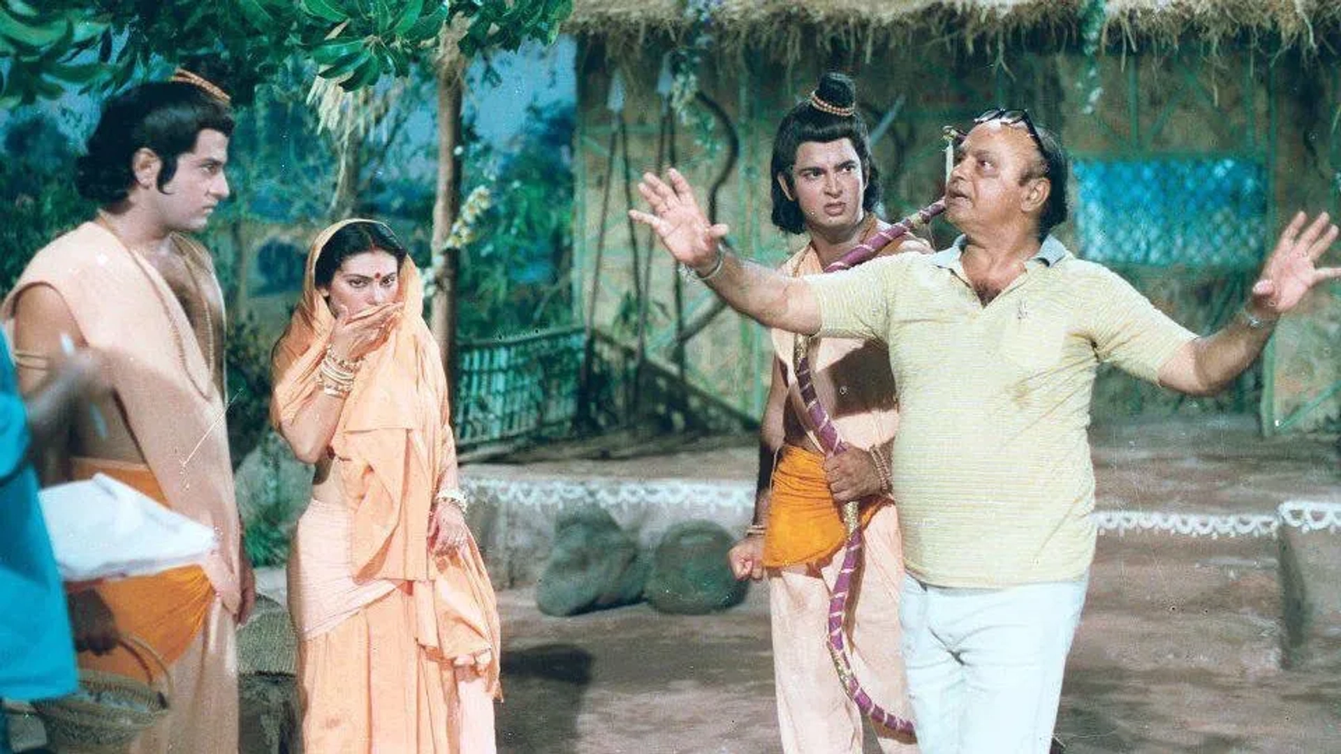 Deepika Chikhalia, Sunil Lahri, Ramanand Sagar, and Arun Govil in Ramayan (1987)