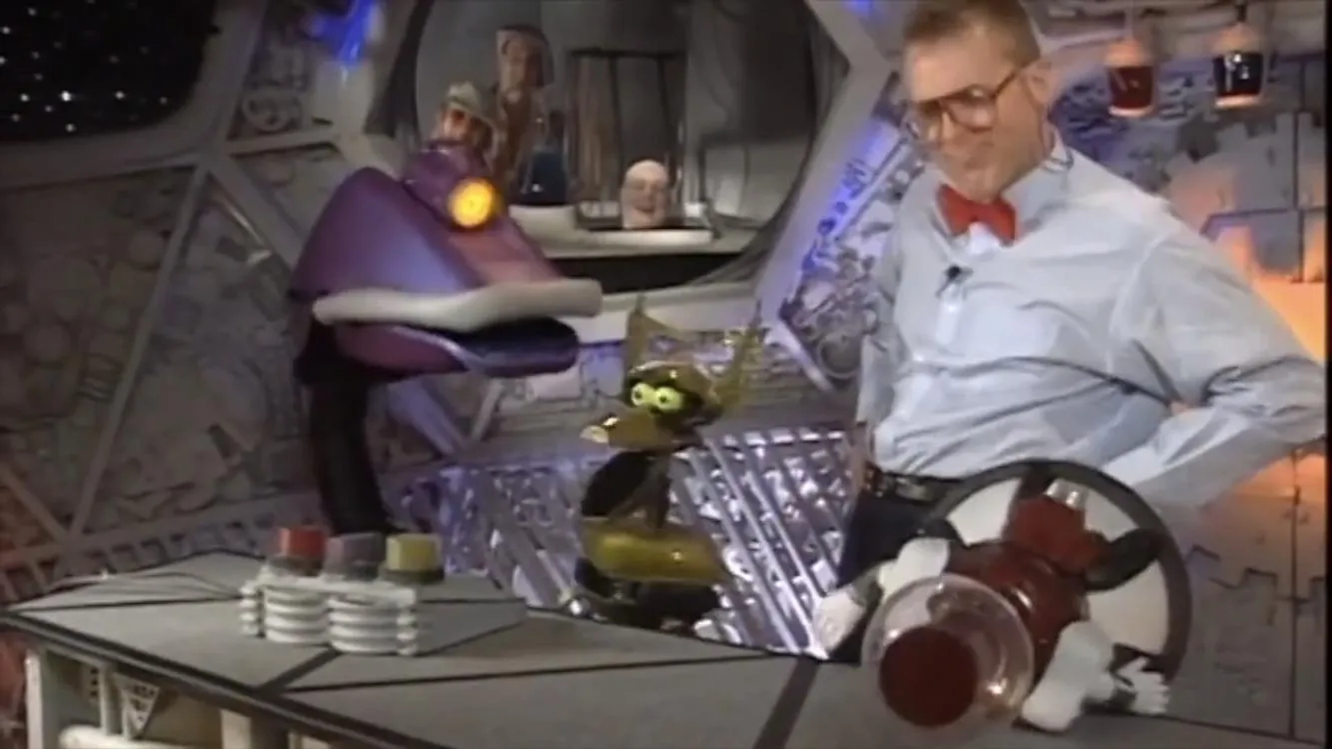 Trace Beaulieu, Jim Mallon, Kevin Murphy, Michael J. Nelson, and Mary Jo Pehl in Mystery Science Theater 3000 (1988)