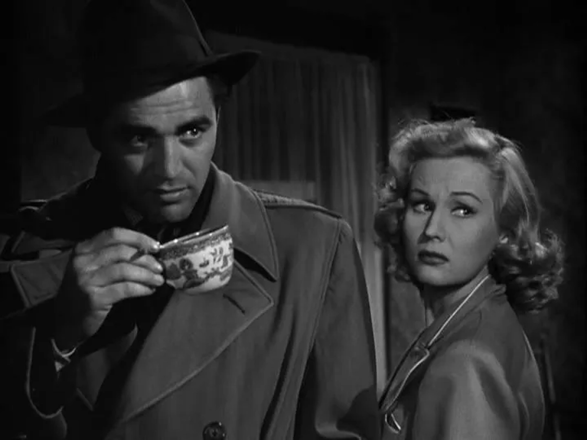 Steve Cochran and Virginia Mayo in White Heat (1949)