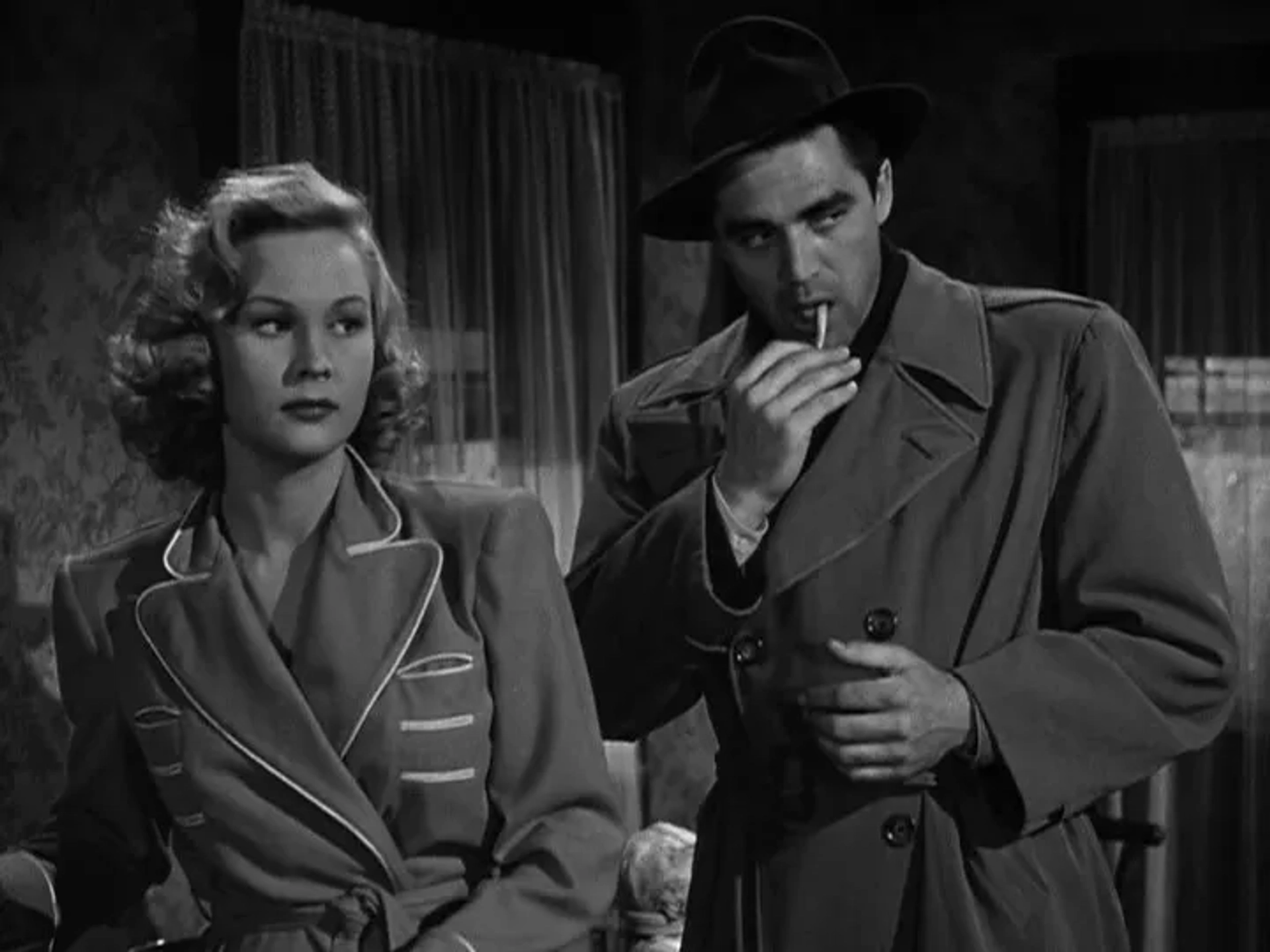 Steve Cochran and Virginia Mayo in White Heat (1949)