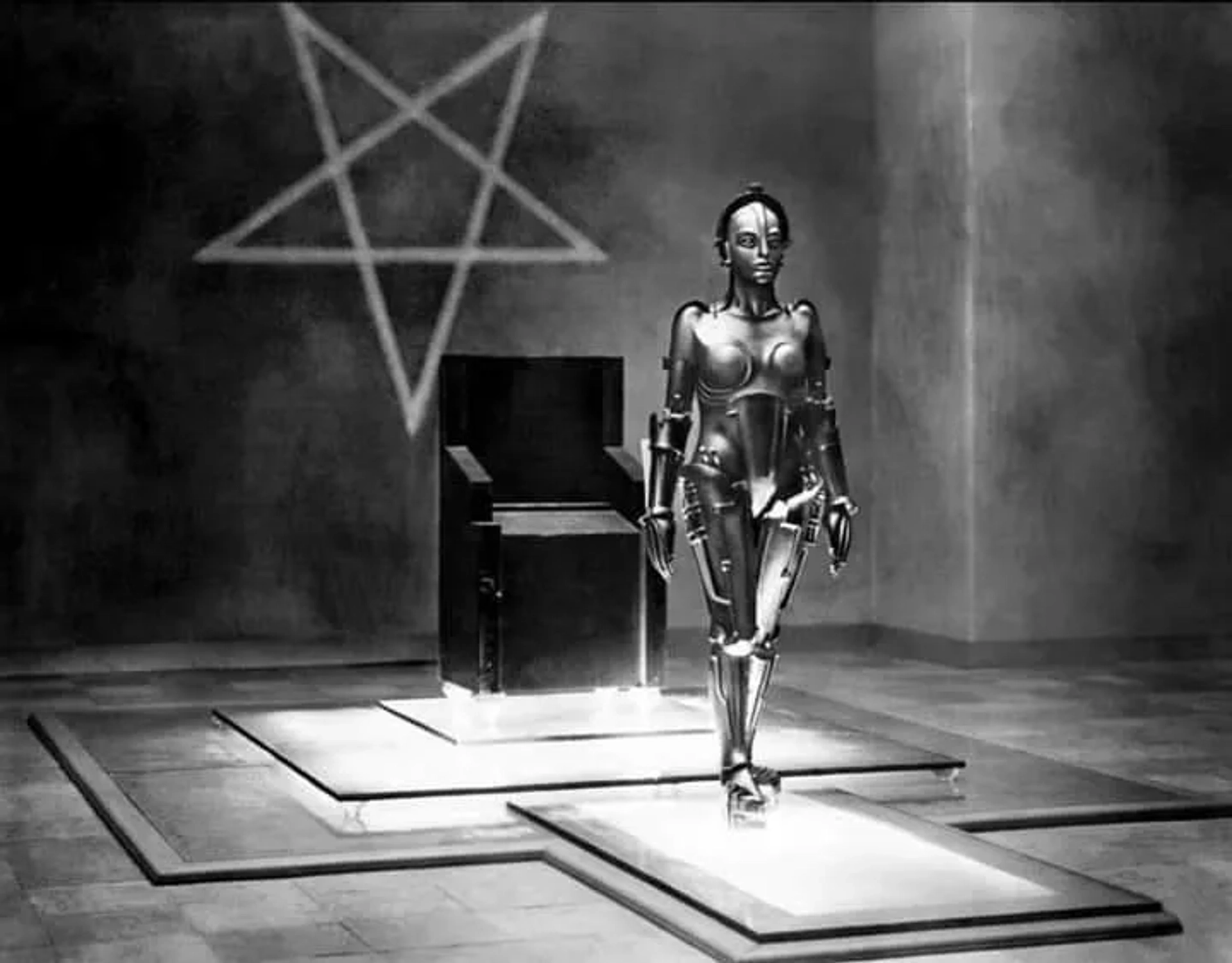 Brigitte Helm in Metropolis (1927)