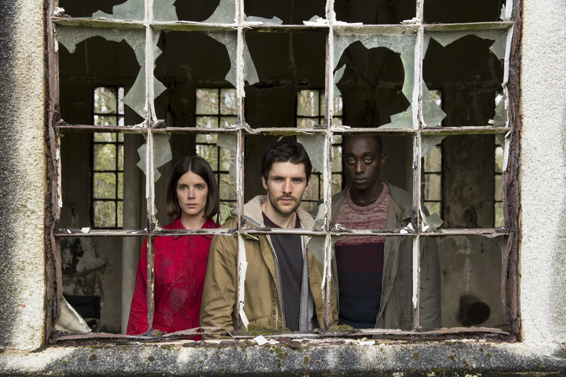 Colin Morgan, Sonya Cassidy, and Ivanno Jeremiah in Humans (2015)