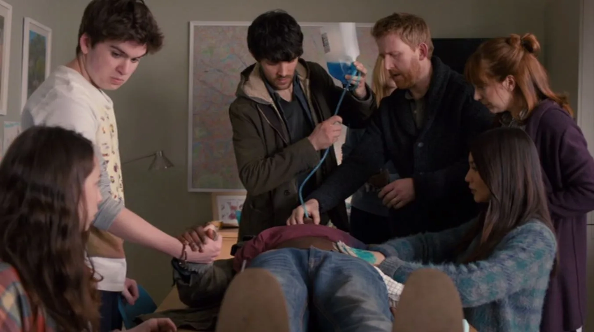 Tom Goodman-Hill, Katherine Parkinson, Gemma Chan, Theo Stevenson, Colin Morgan, Ivanno Jeremiah, and Lucy Carless in Humans (2015)