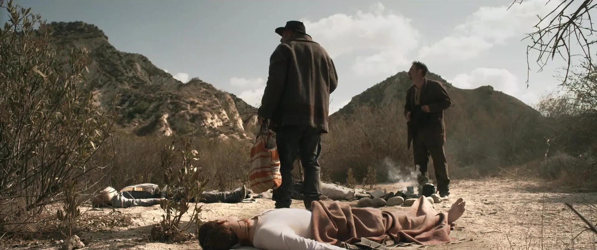 David Arquette and Sid Haig in Bone Tomahawk (2015)