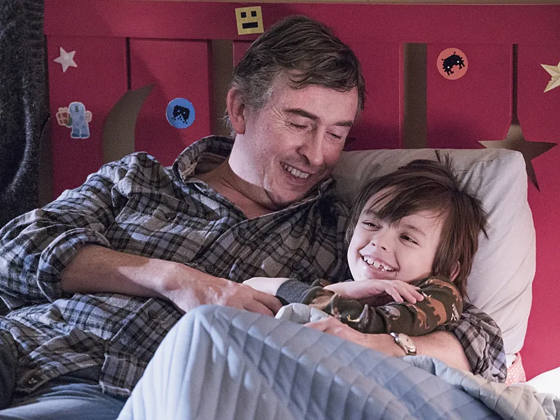 Steve Coogan and Sawyer Shipman in Happyish (2015)