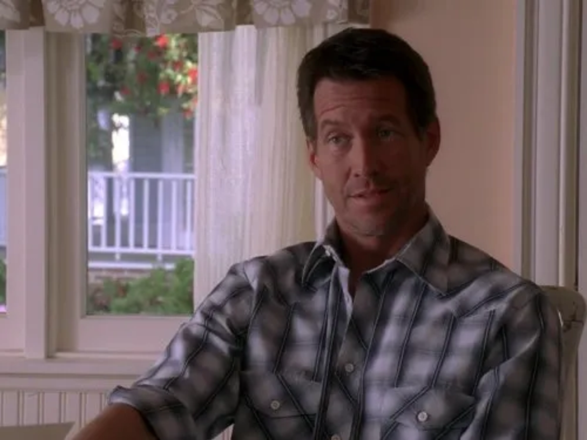 James Denton in Desperate Housewives (2004)