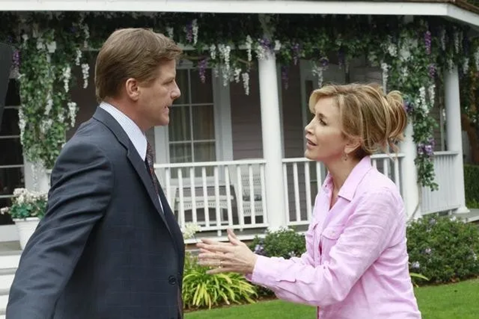 Felicity Huffman and Doug Savant in Desperate Housewives (2004)