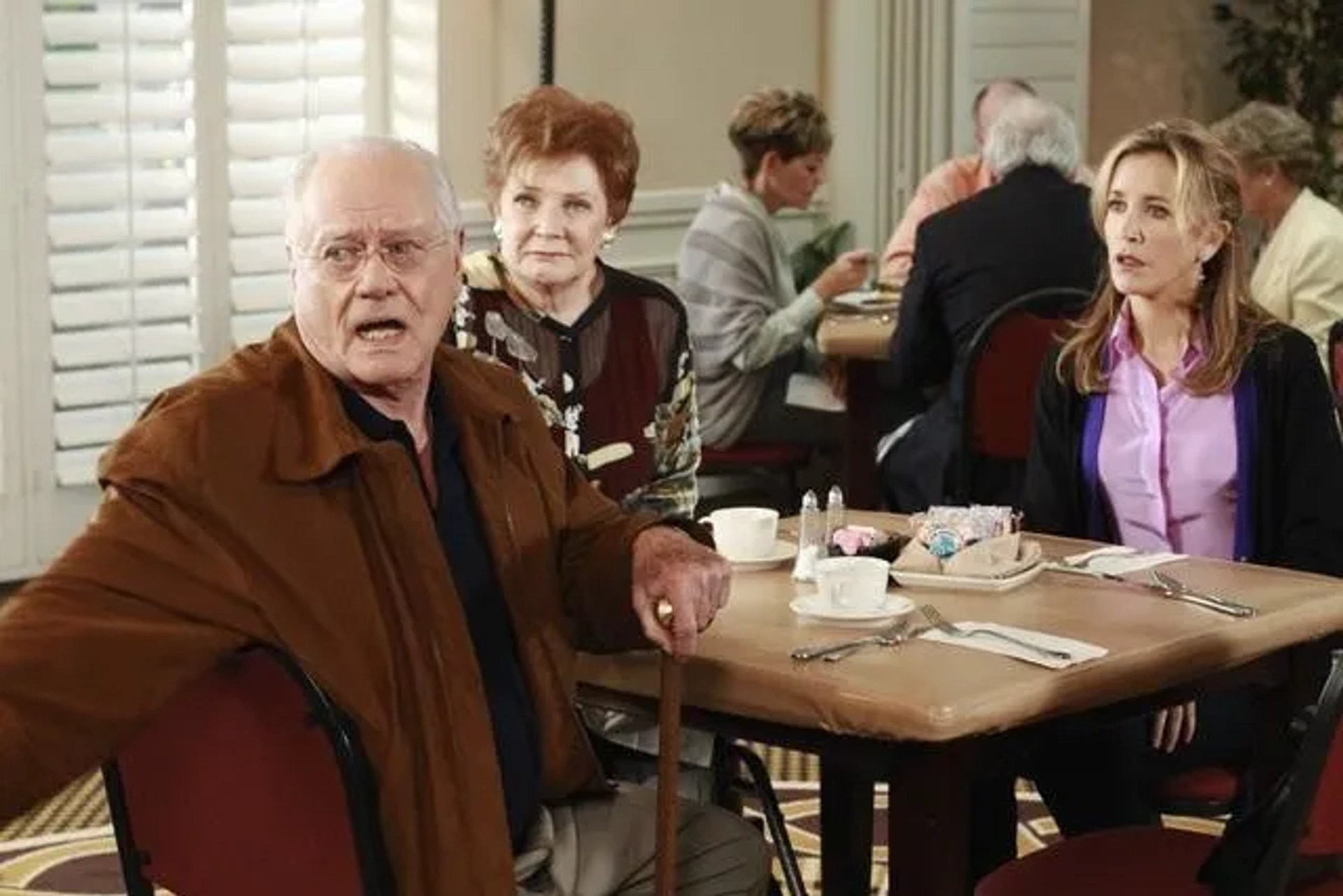 Polly Bergen, Larry Hagman, and Felicity Huffman in Desperate Housewives (2004)