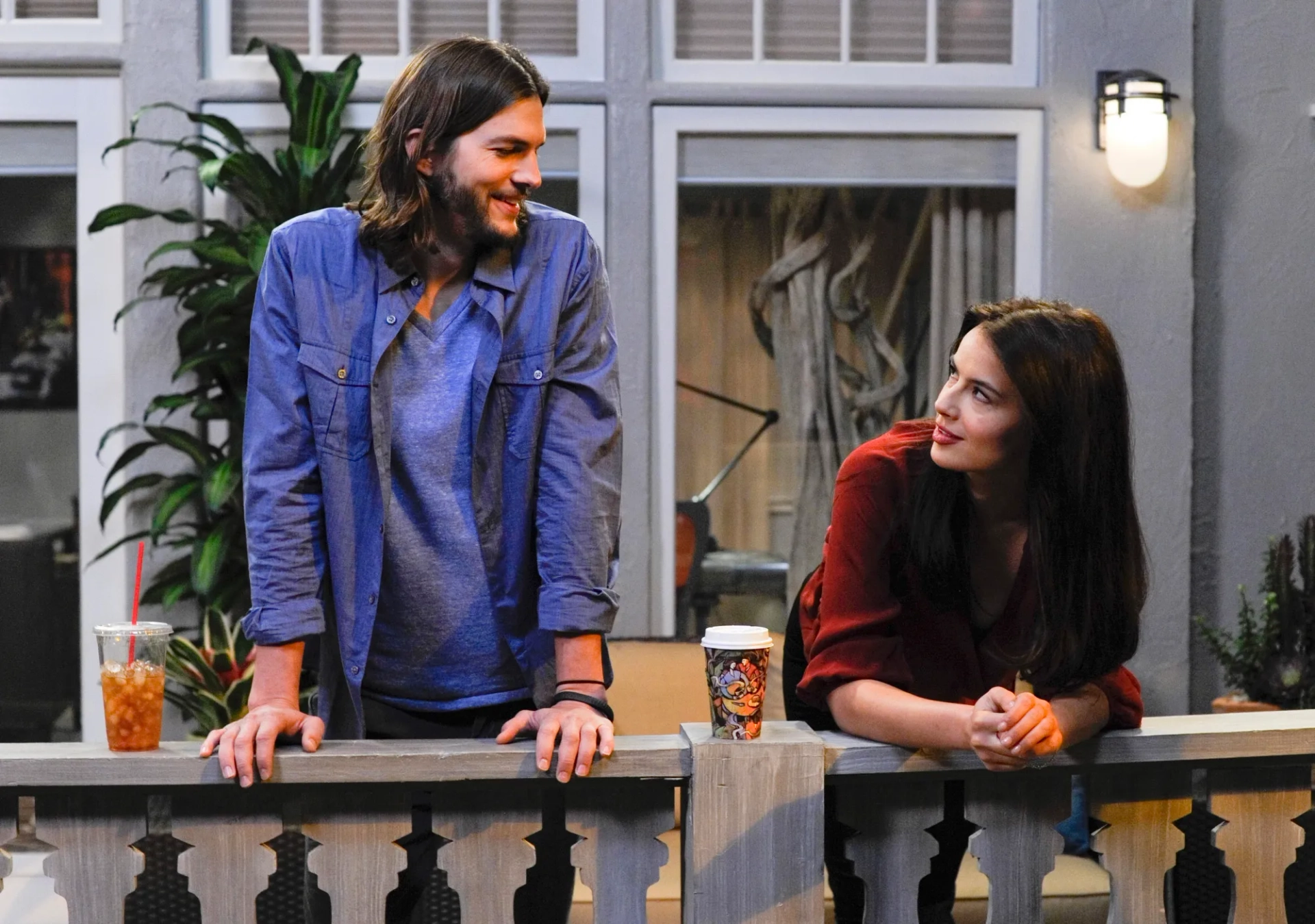 Ashton Kutcher and Sophie Winkleman in Two and a Half Men (2003)