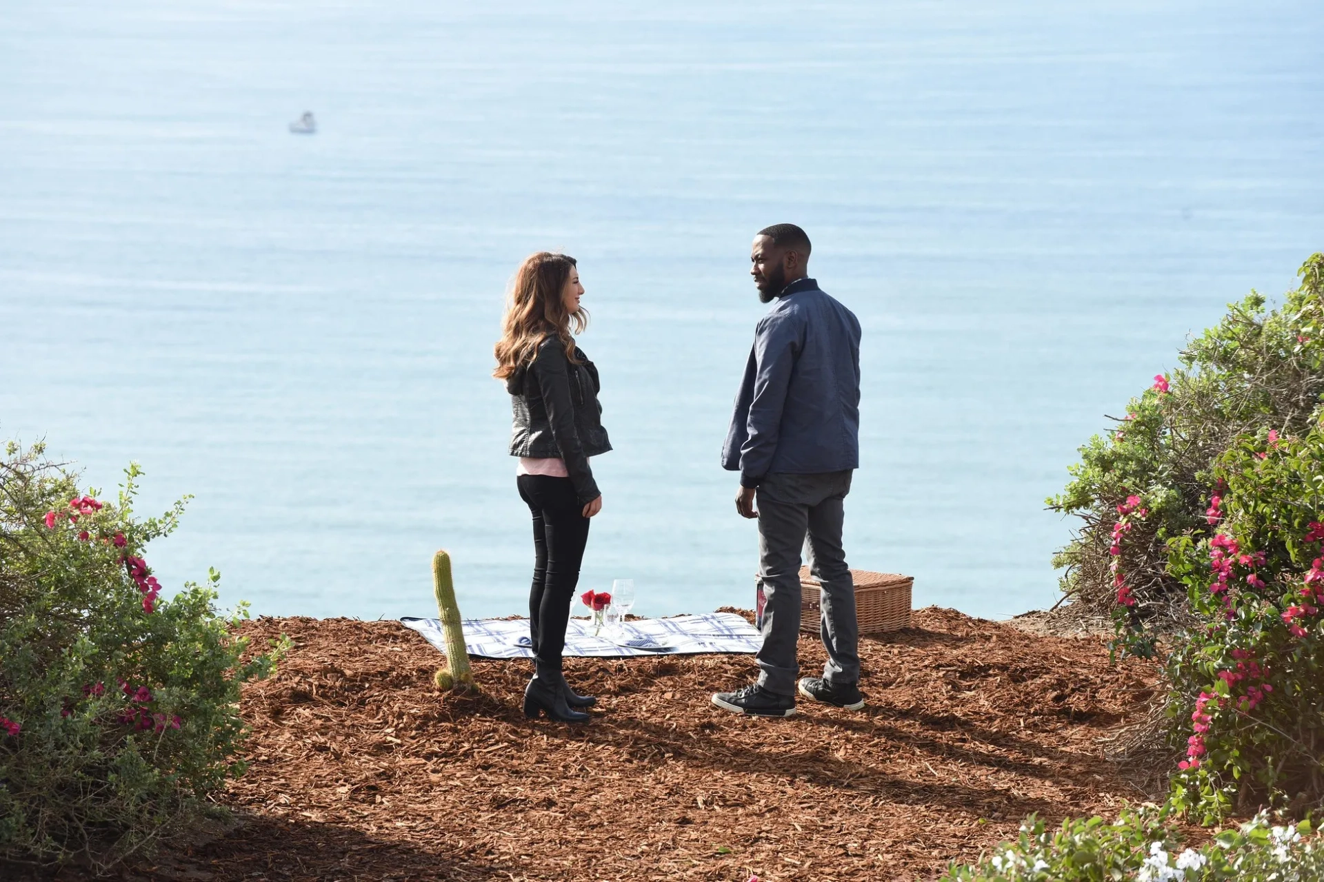 Nasim Pedrad and Lamorne Morris in New Girl (2011)