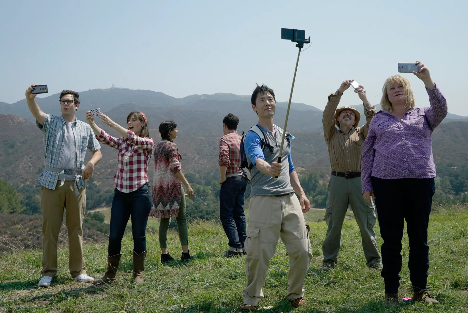 Curtis Armstrong, Zooey Deschanel, Max Greenfield, Becky Thyre, Nelson Franklin, Hannah Simone, and Rob Yang in New Girl (2011)