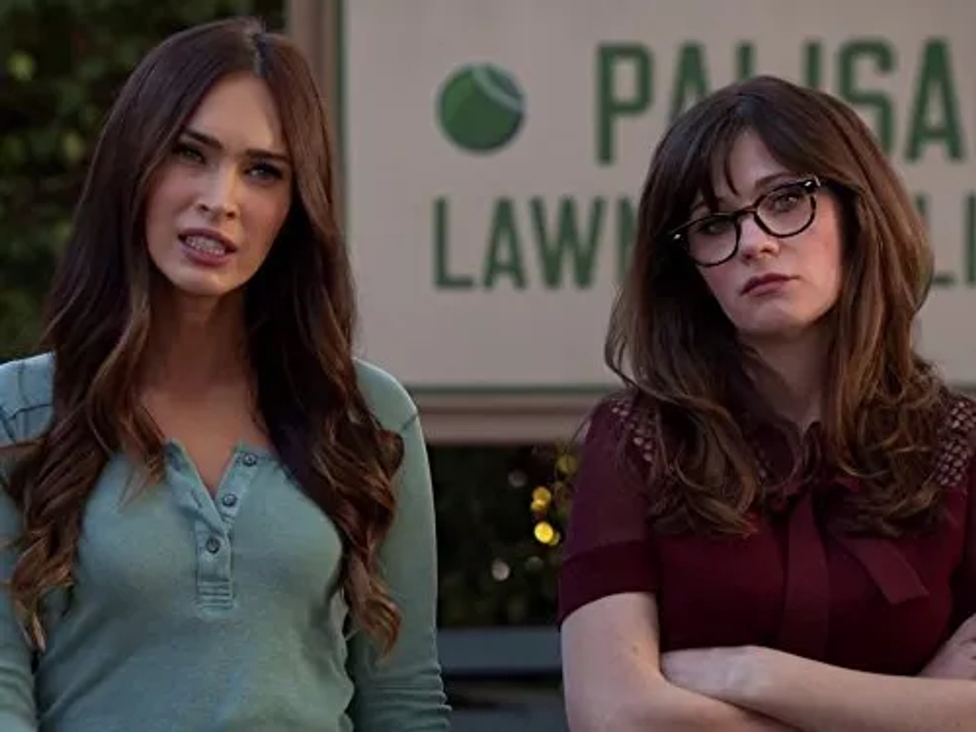 Zooey Deschanel and Megan Fox in New Girl (2011)