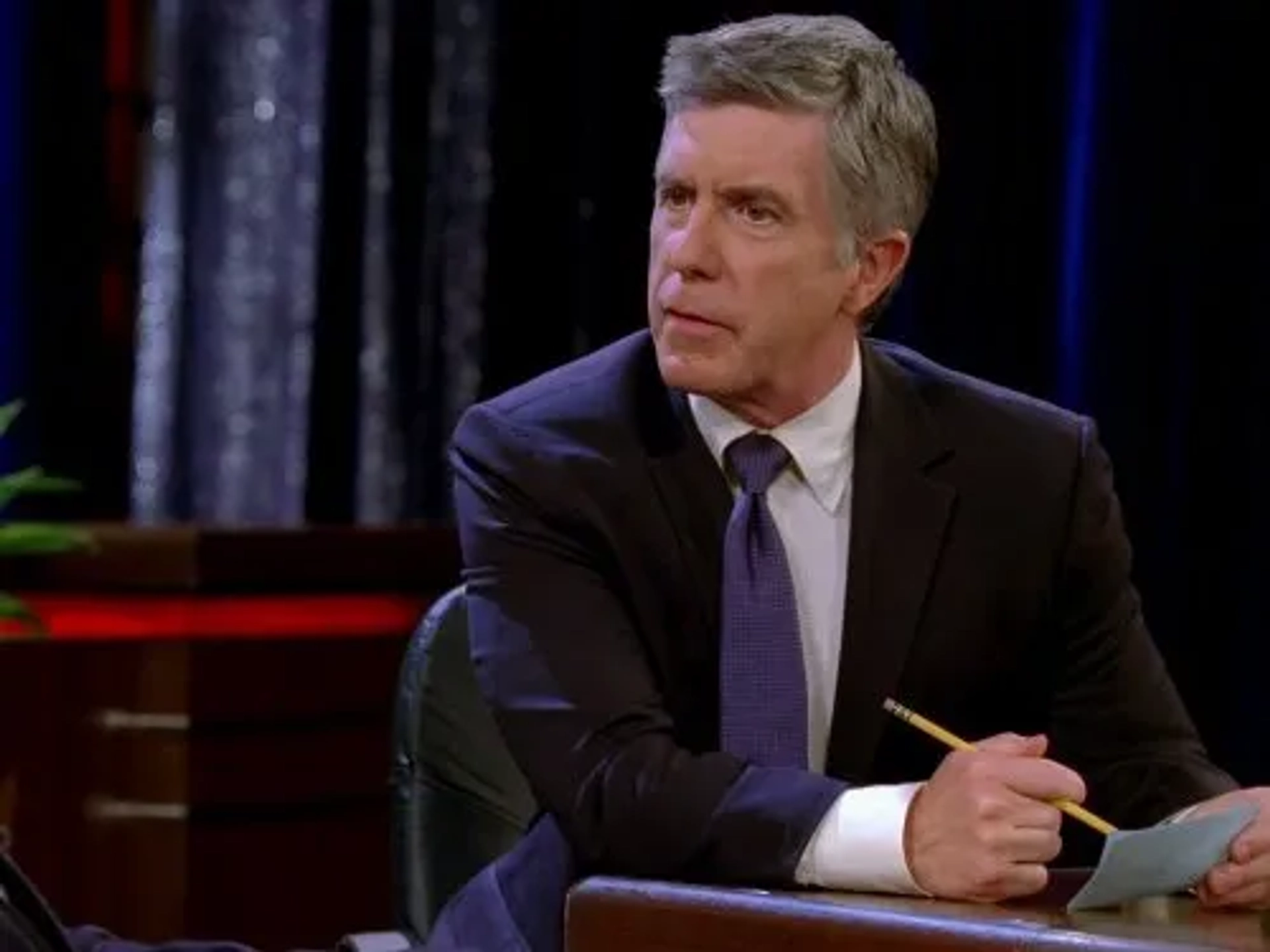 Tom Bergeron in Castle (2009)