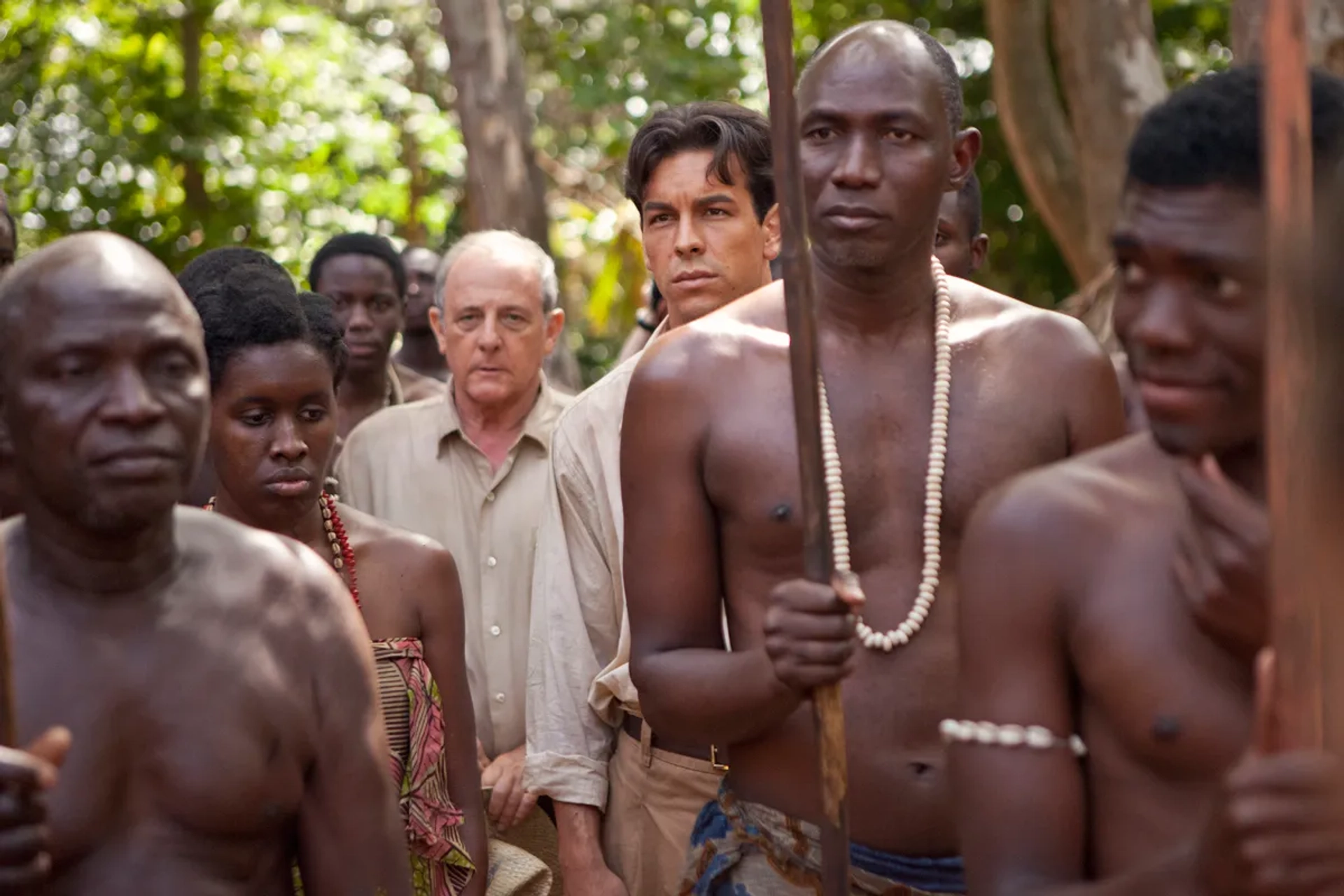 Emilio Gutiérrez Caba and Mario Casas in Palm Trees in the Snow (2015)