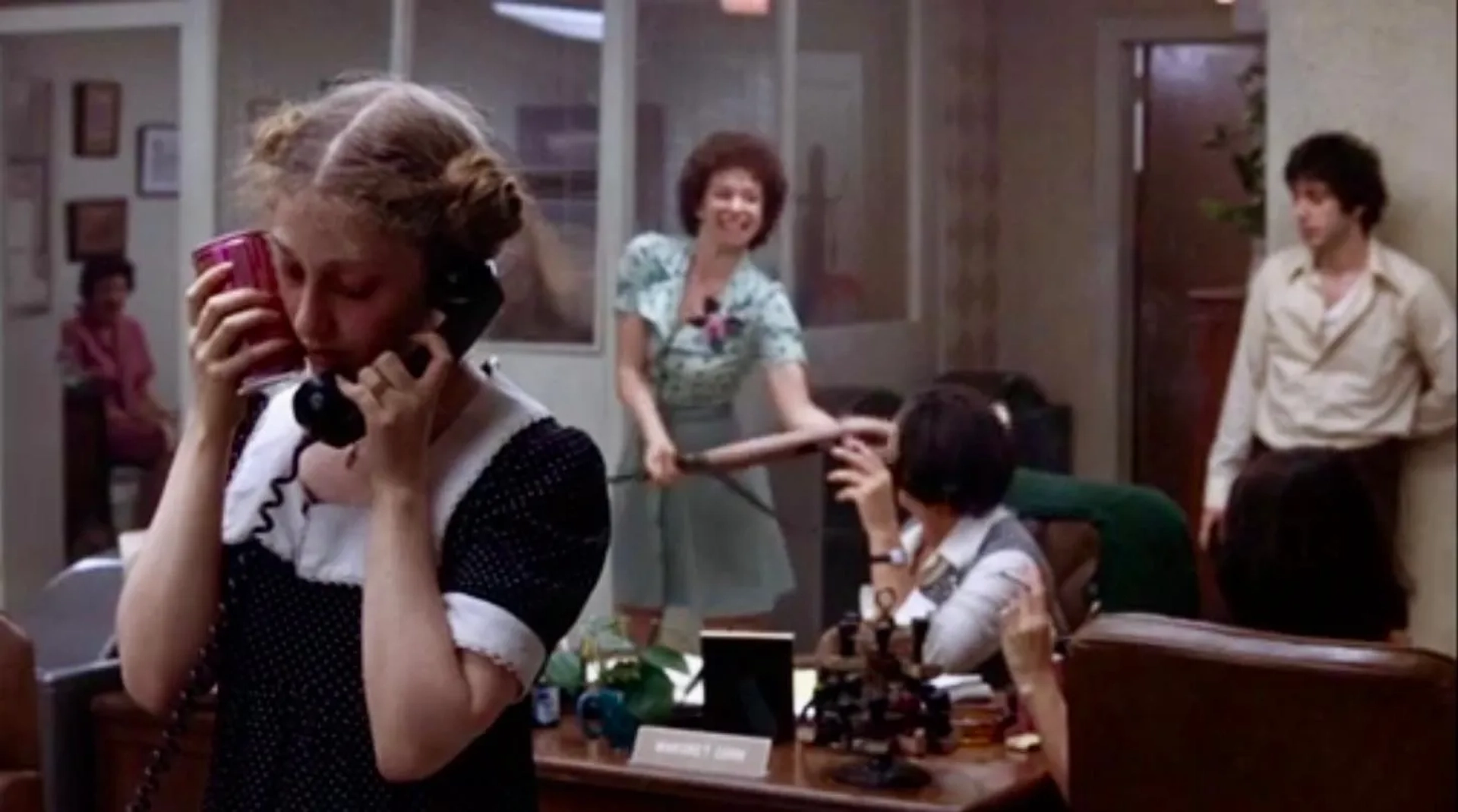 Al Pacino, Carol Kane, and Marcia Jean Kurtz in Dog Day Afternoon (1975)