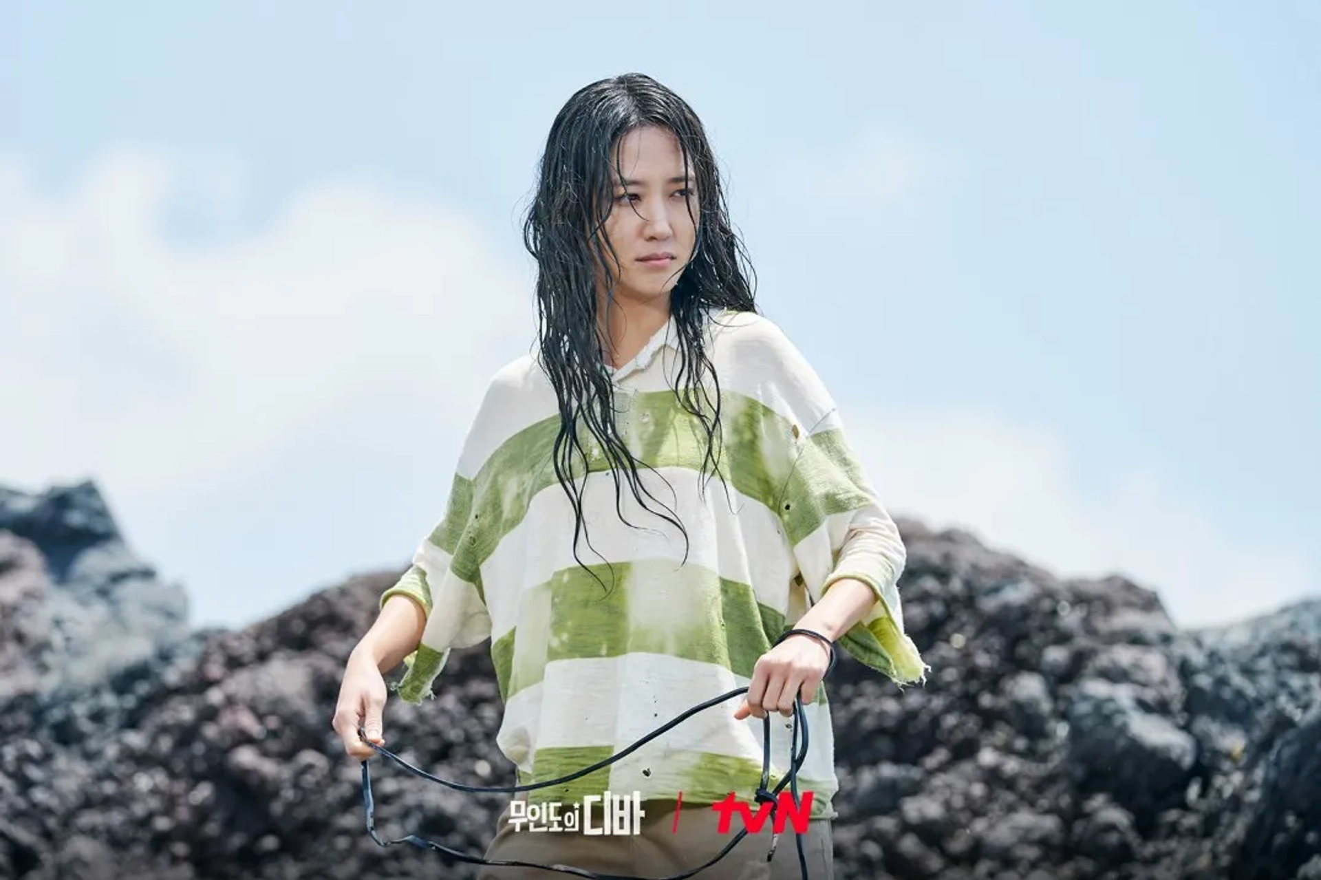 Park Eun-bin in Castaway Diva (2023)