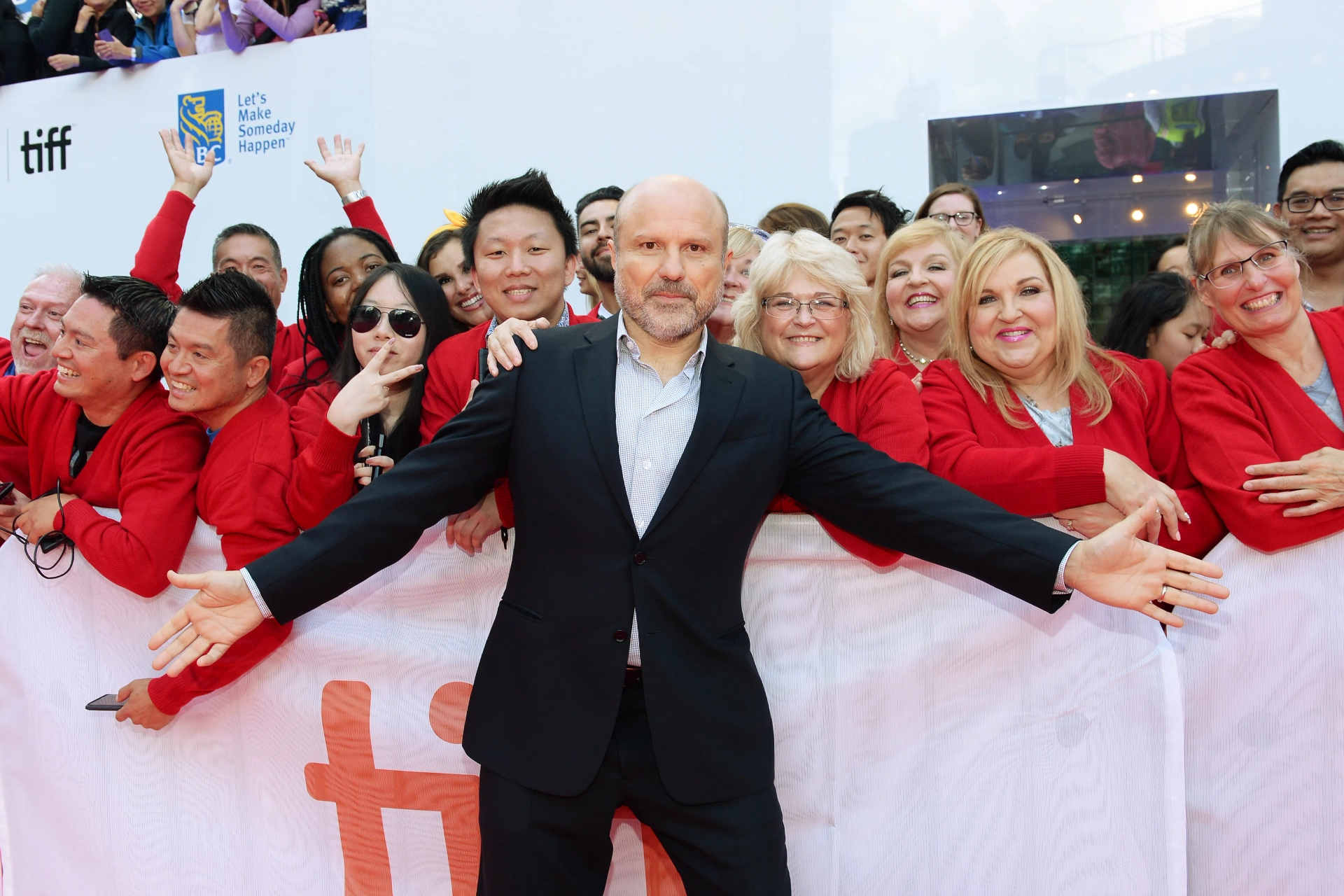 Enrico Colantoni at an event for A Beautiful Day in the Neighborhood (2019)