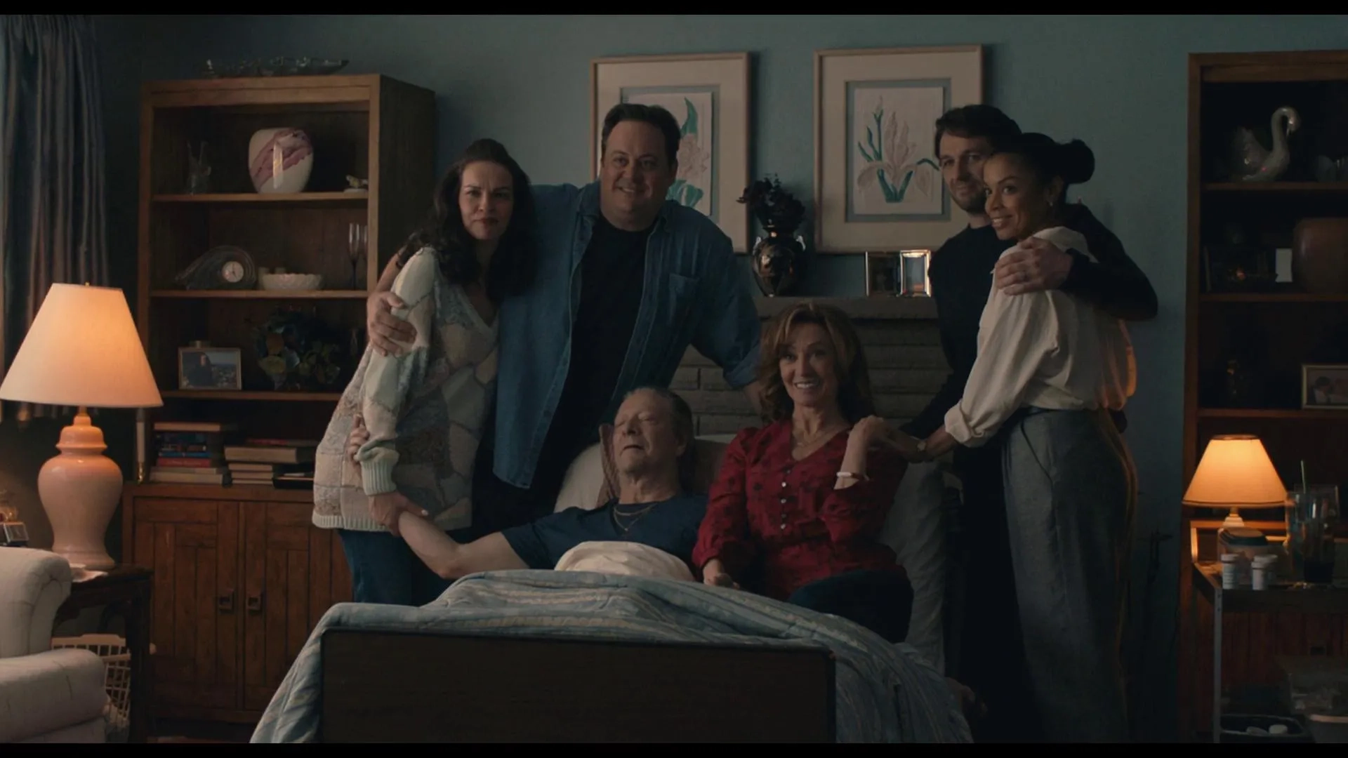 Tammy Blanchard, Chris Cooper, Wendy Makkena, Matthew Rhys, Noah Harpster, and Susan Kelechi Watson in A Beautiful Day in the Neighborhood (2019)