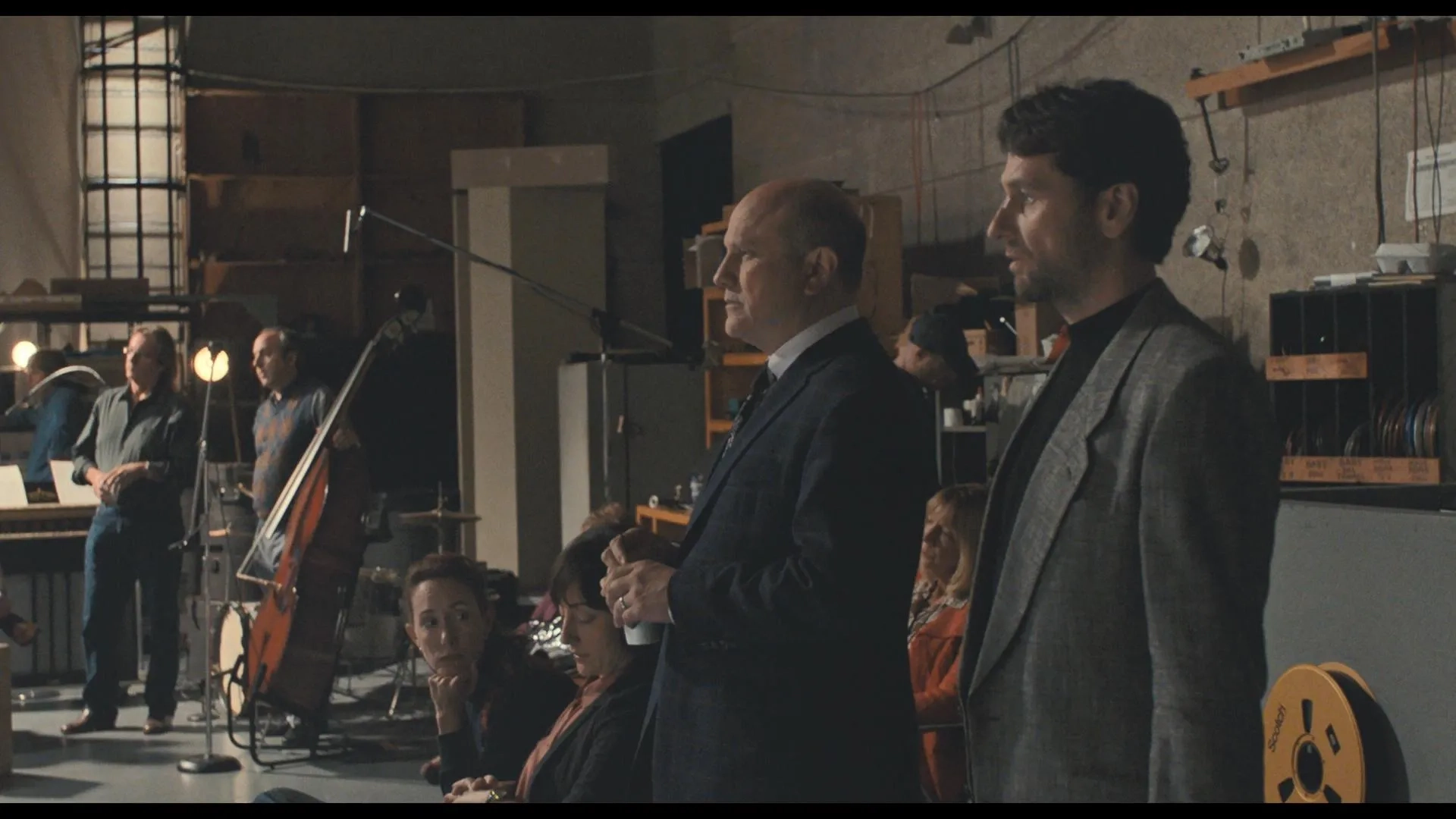 Enrico Colantoni, Matthew Rhys, and Carmen Cusack in A Beautiful Day in the Neighborhood (2019)