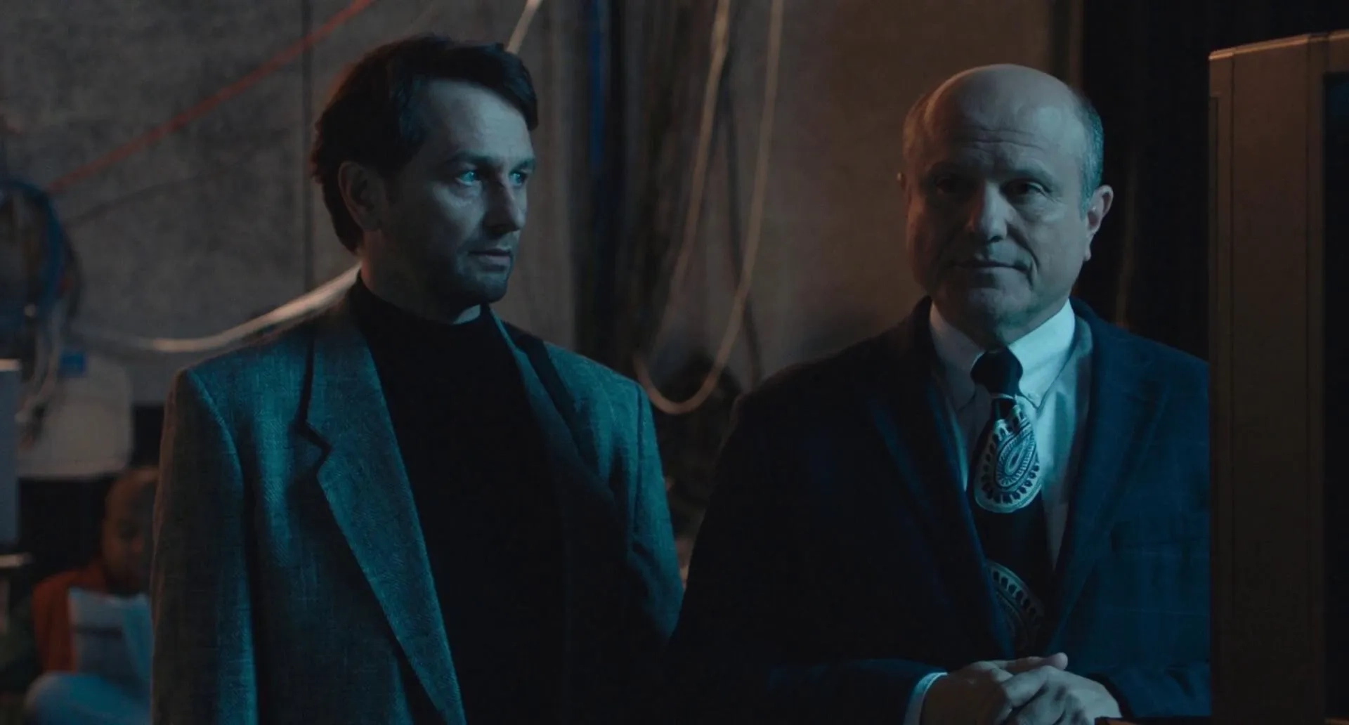 Enrico Colantoni and Matthew Rhys in A Beautiful Day in the Neighborhood (2019)