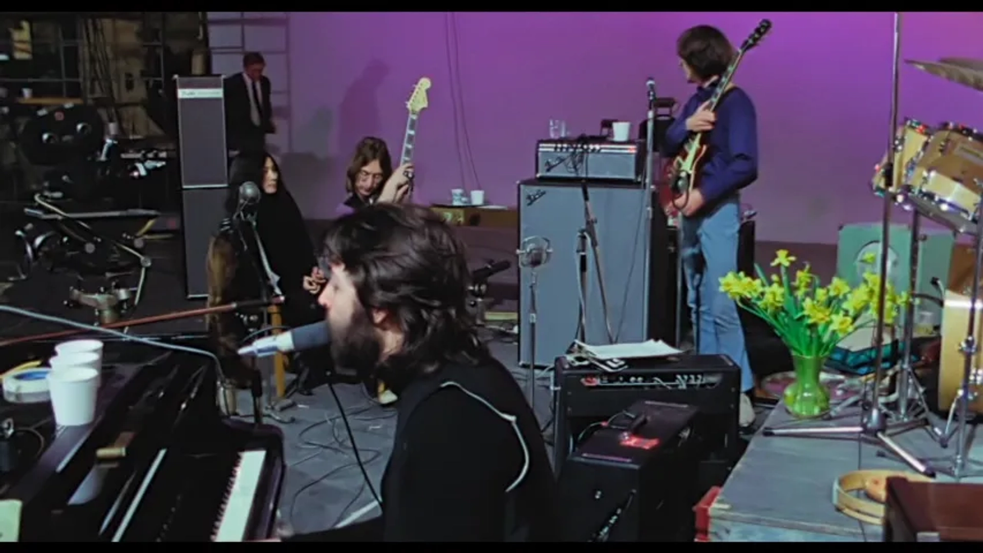 Paul McCartney, John Lennon, George Harrison, Yoko Ono, and The Beatles in The Beatles: Get Back (2021)