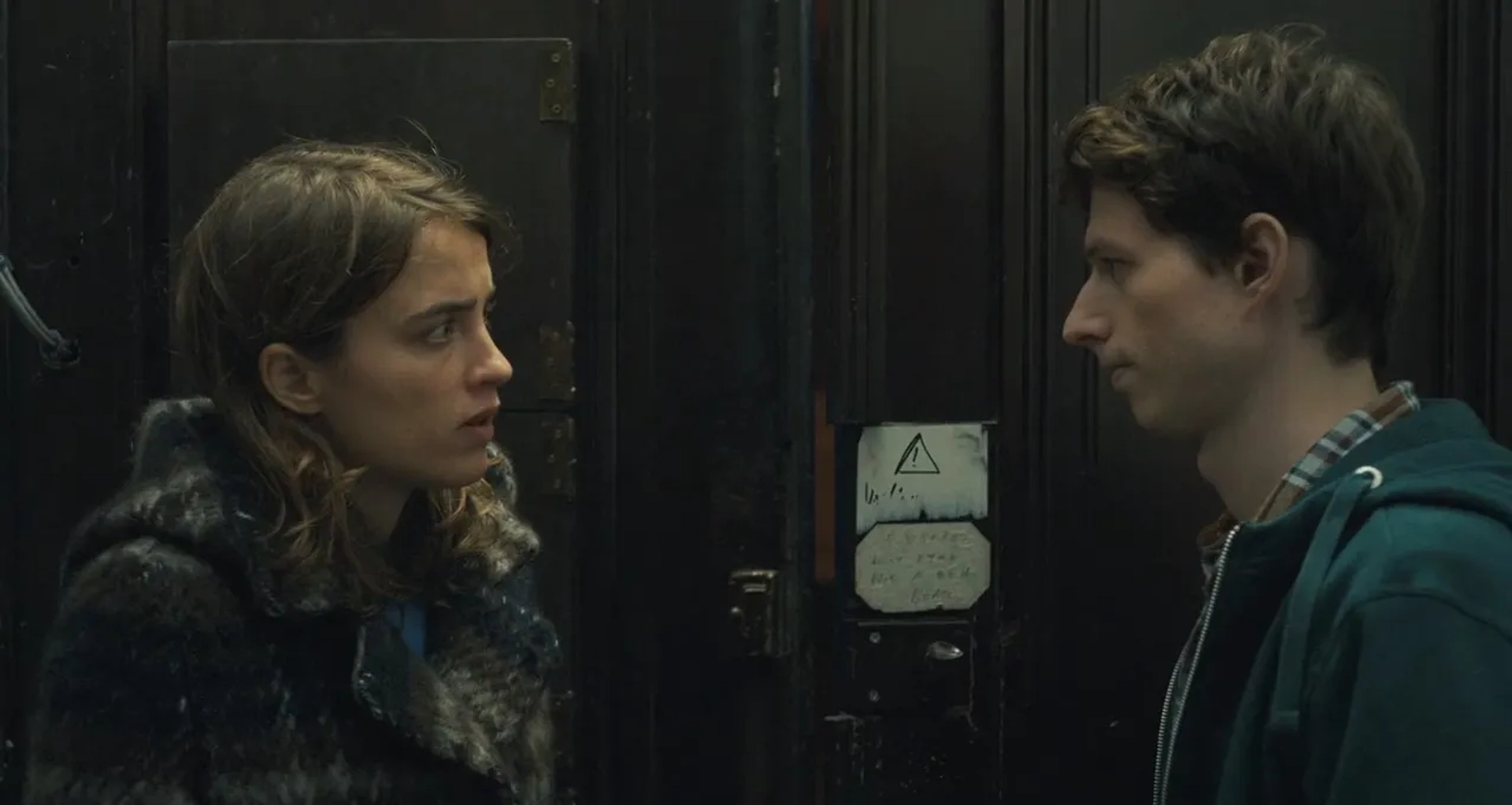 Adèle Haenel and Olivier Bonnaud in The Unknown Girl (2016)