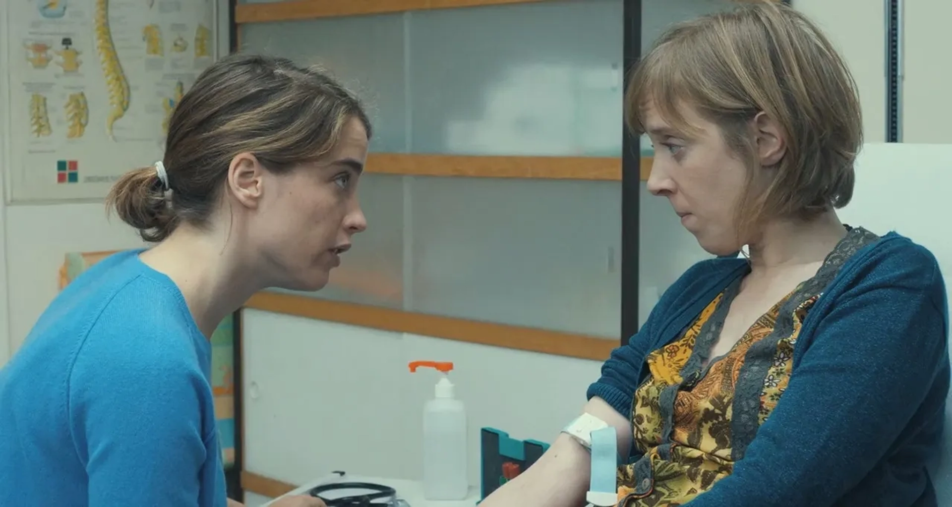 Christelle Cornil and Adèle Haenel in The Unknown Girl (2016)