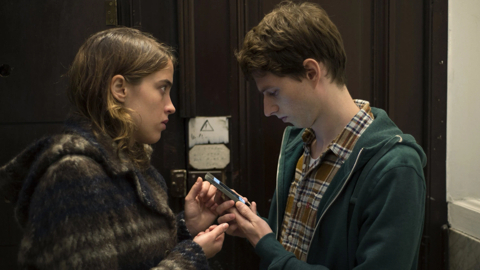 Adèle Haenel and Olivier Bonnaud in The Unknown Girl (2016)