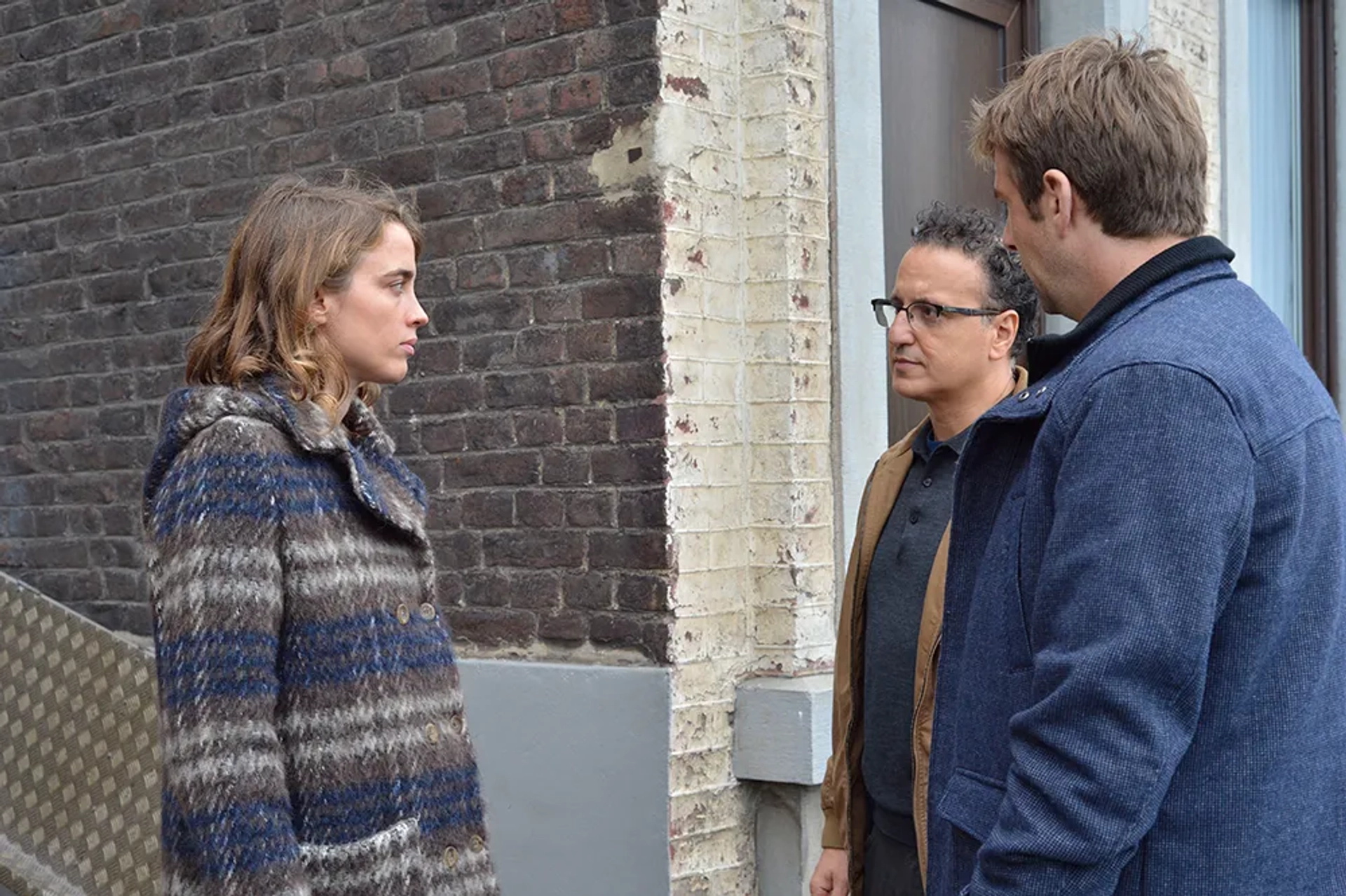 Adèle Haenel, Ben Hamidou, and Laurent Caron in The Unknown Girl (2016)