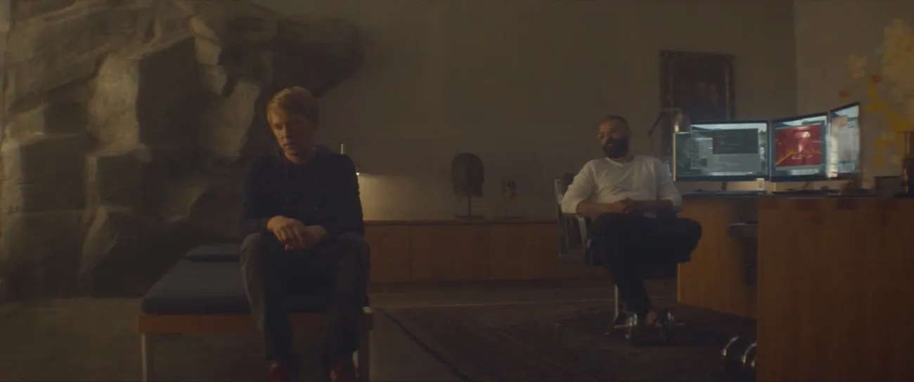 Oscar Isaac and Domhnall Gleeson in Ex Machina (2014)