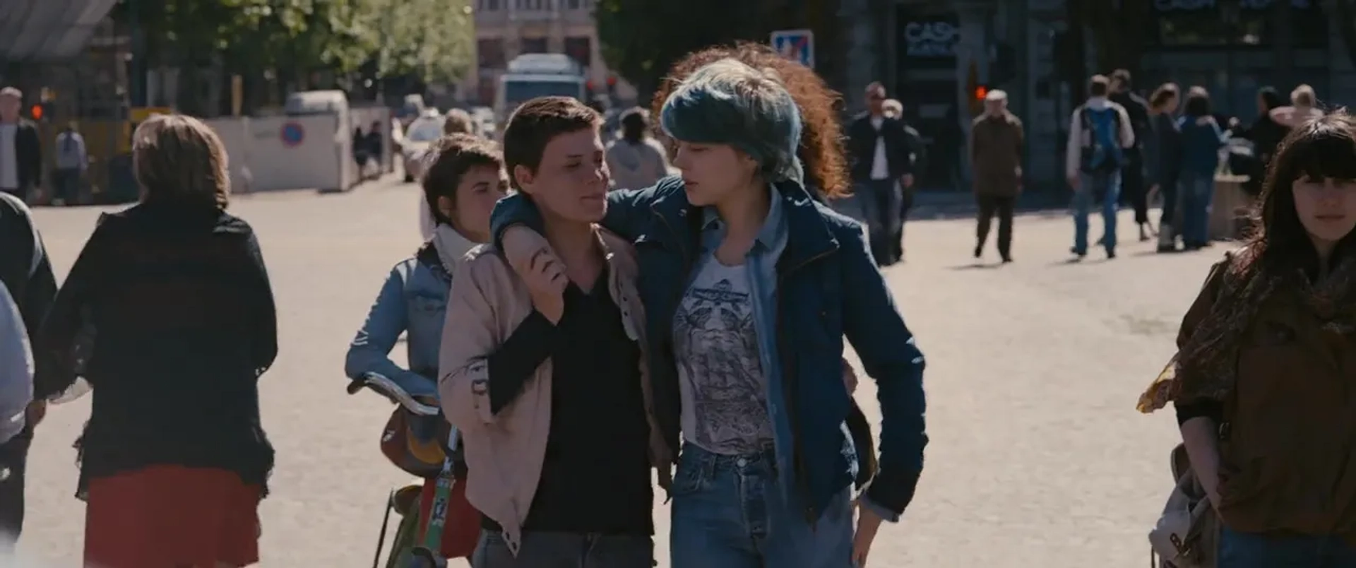 Léa Seydoux and Aurelie Lemanceau in Blue Is the Warmest Colour (2013)