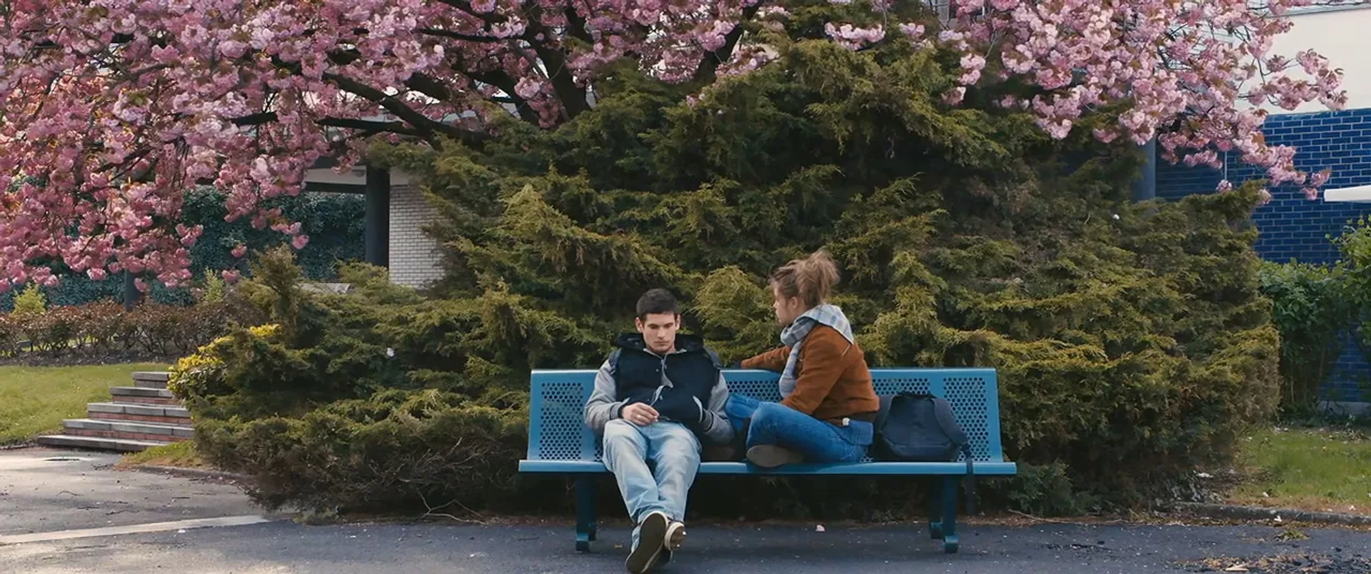 Adèle Exarchopoulos and Jérémie Laheurte in Blue Is the Warmest Colour (2013)