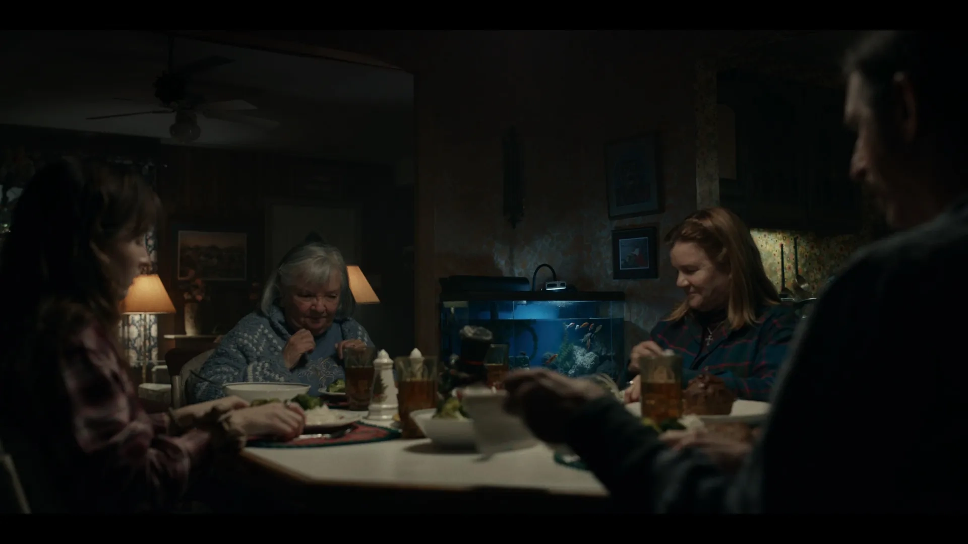 Mare Winningham, Ray McKinnon, and Kaitlyn Dever in Dopesick (2021)