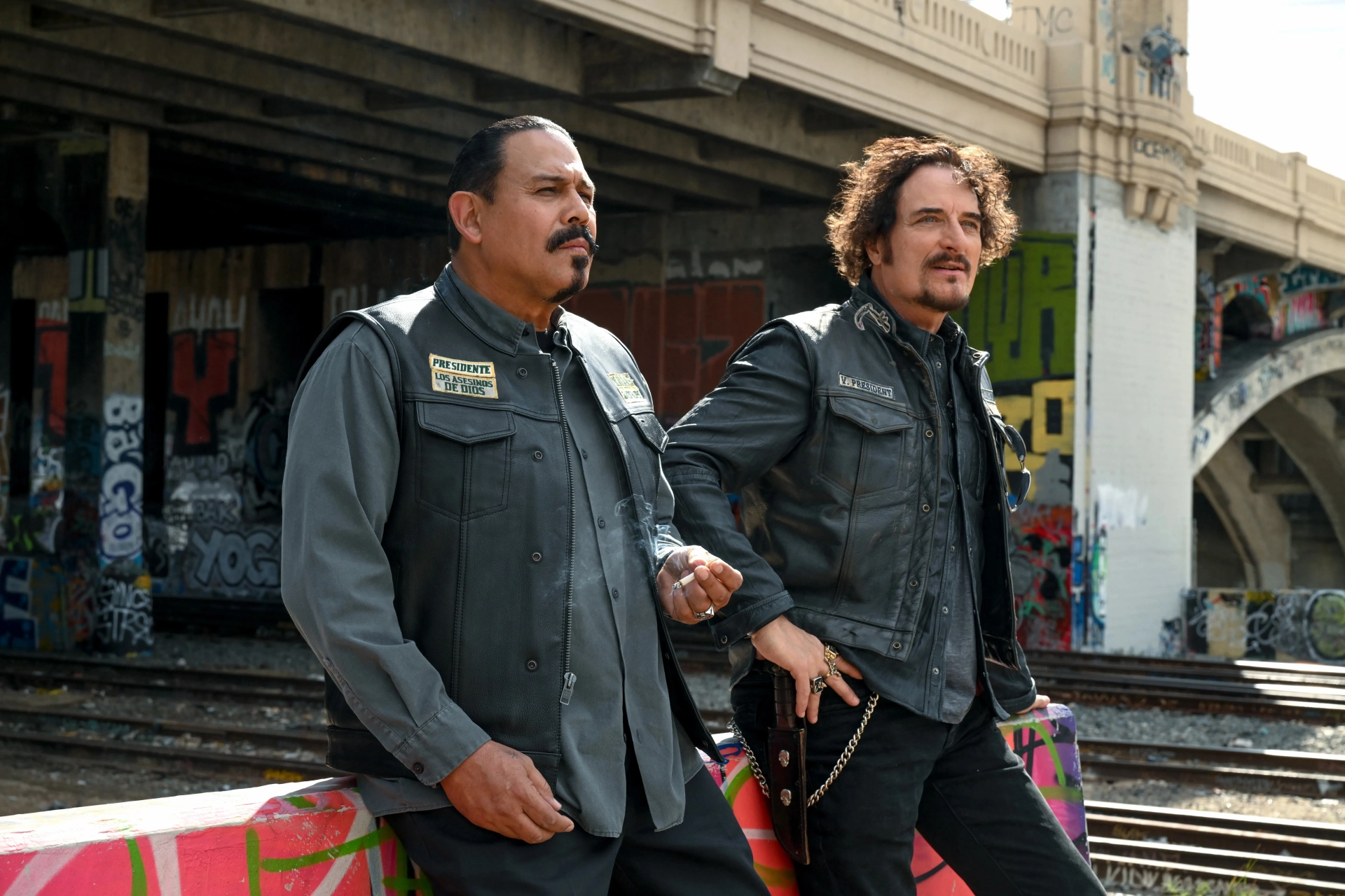 Kim Coates and Emilio Rivera in Mayans M.C.: When the Breakdown Hit at Midnight (2022)