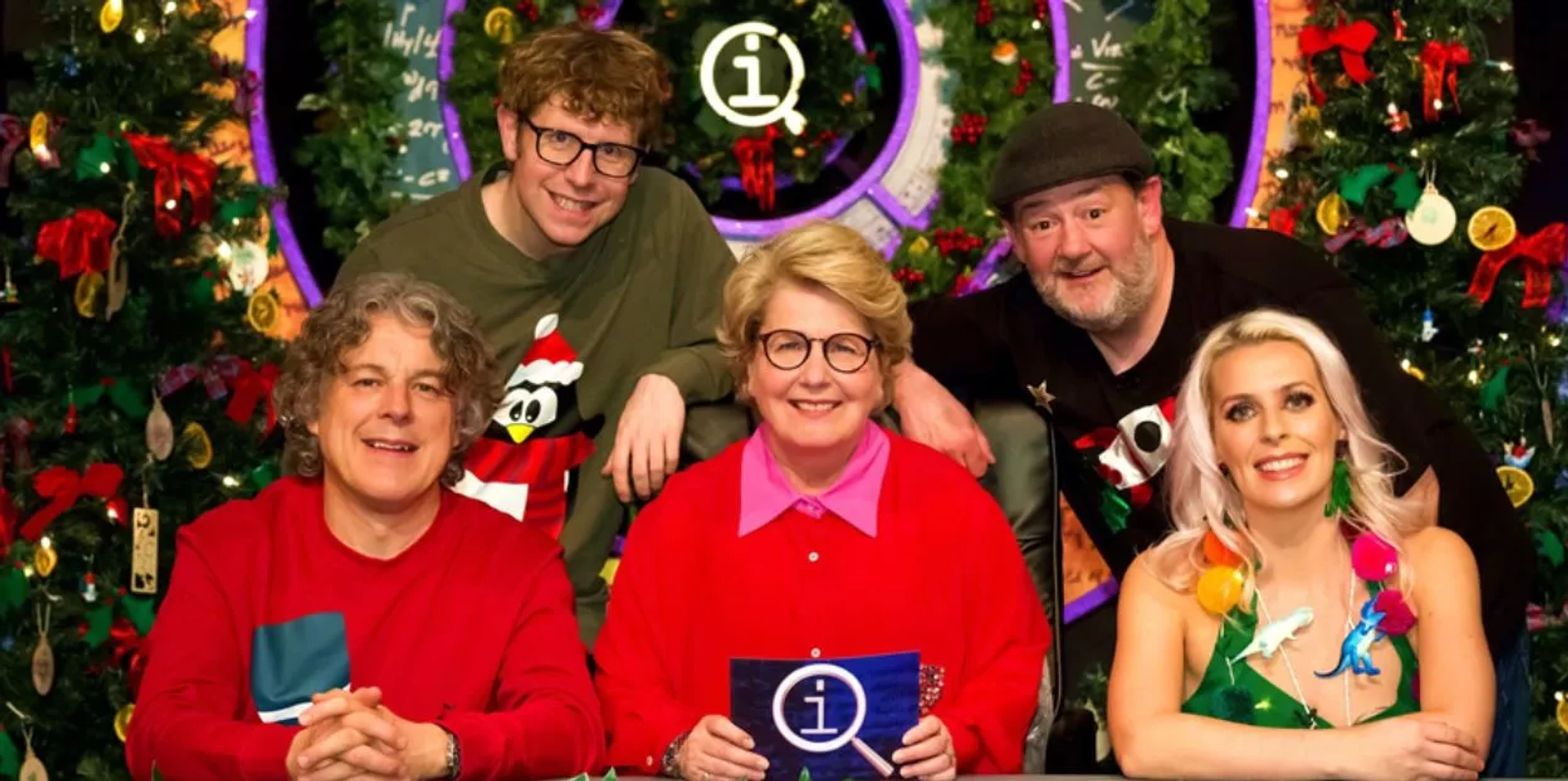 Alan Davies, Sandi Toksvig, Johnny Vegas, Sara Pascoe, and Josh Widdicombe in QI (2003)