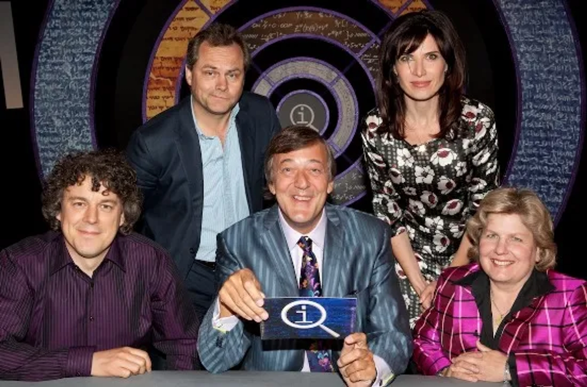 Stephen Fry, Ronni Ancona, Alan Davies, Jack Dee, and Sandi Toksvig in QI (2003)